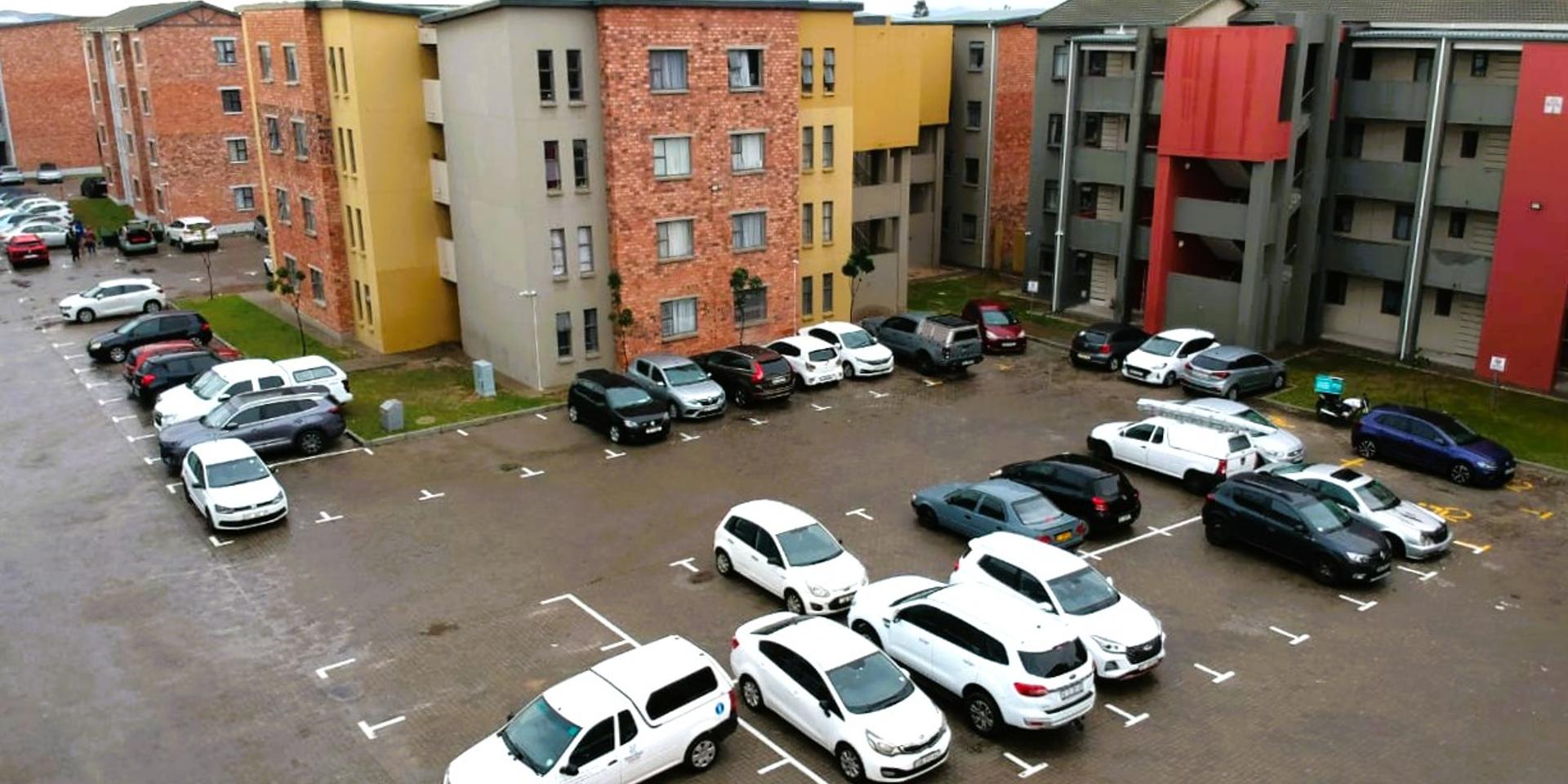 Image 2 of 6