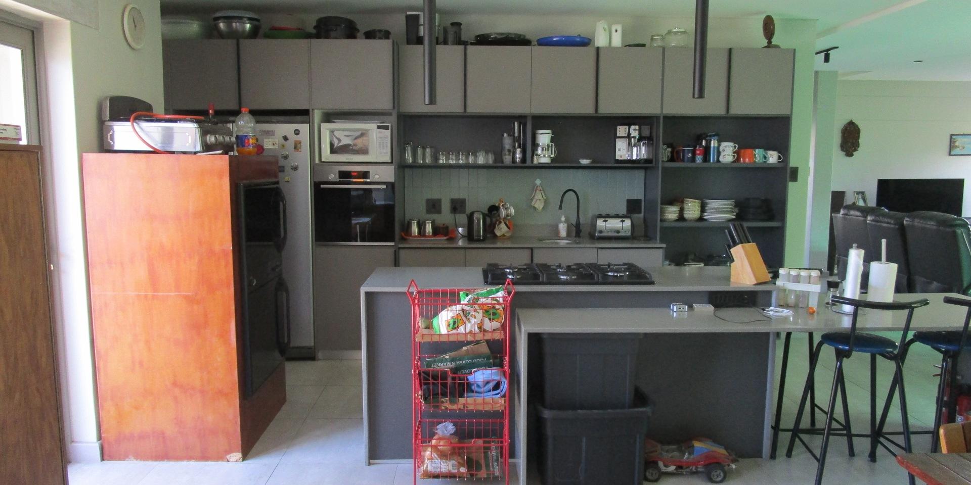 Image 4 of 6