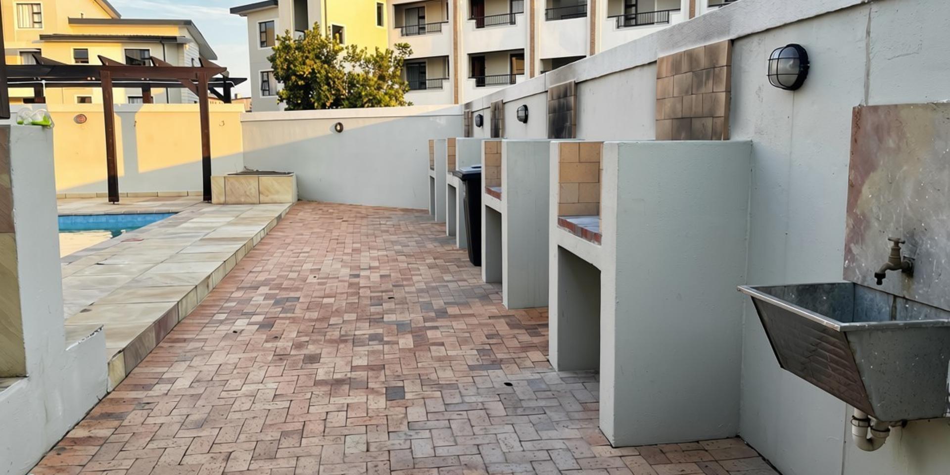 Image 4 of 6
