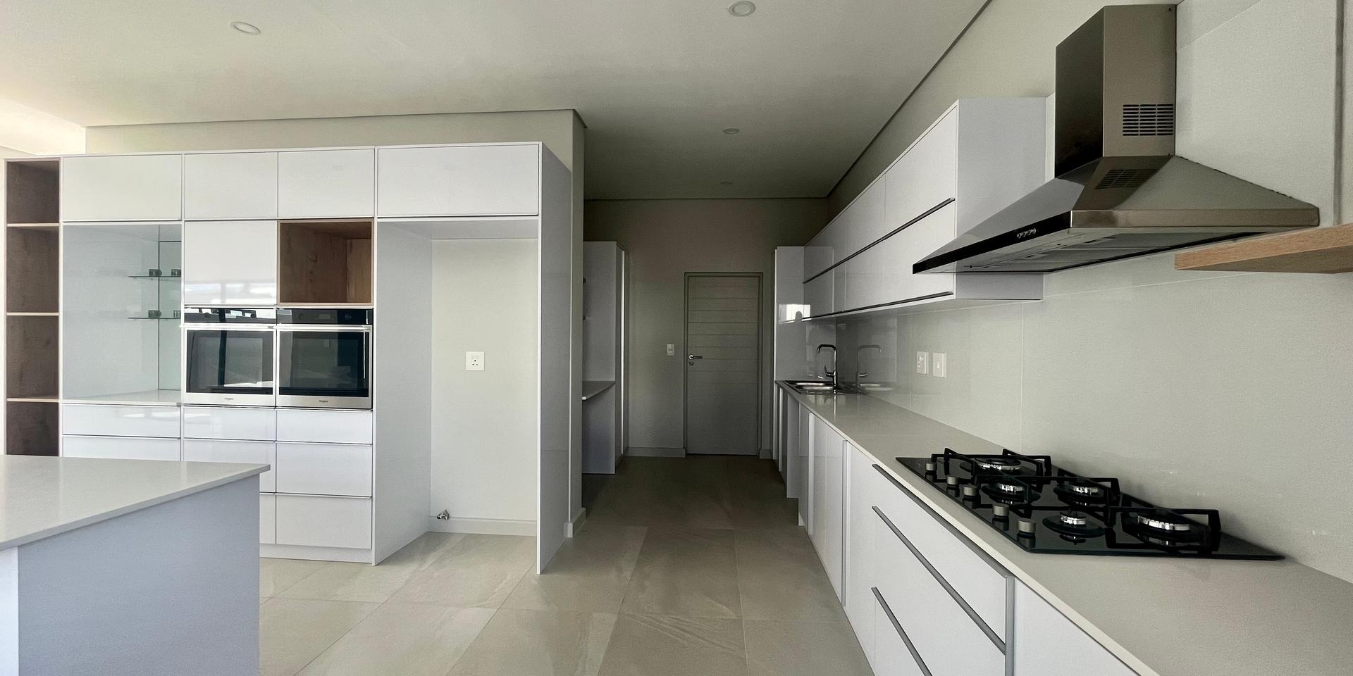 Image 4 of 6