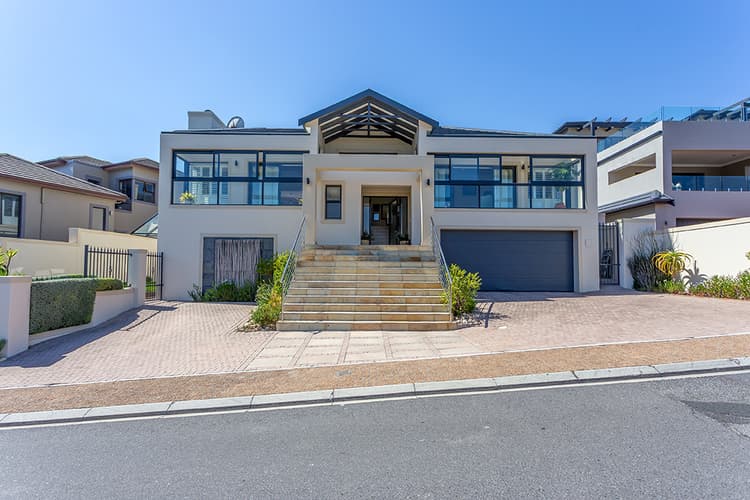 Main property image