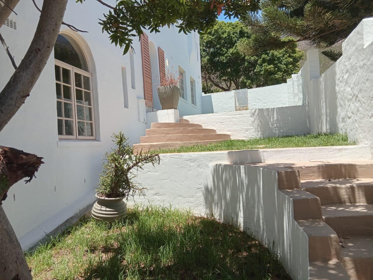 Image 2 of 6