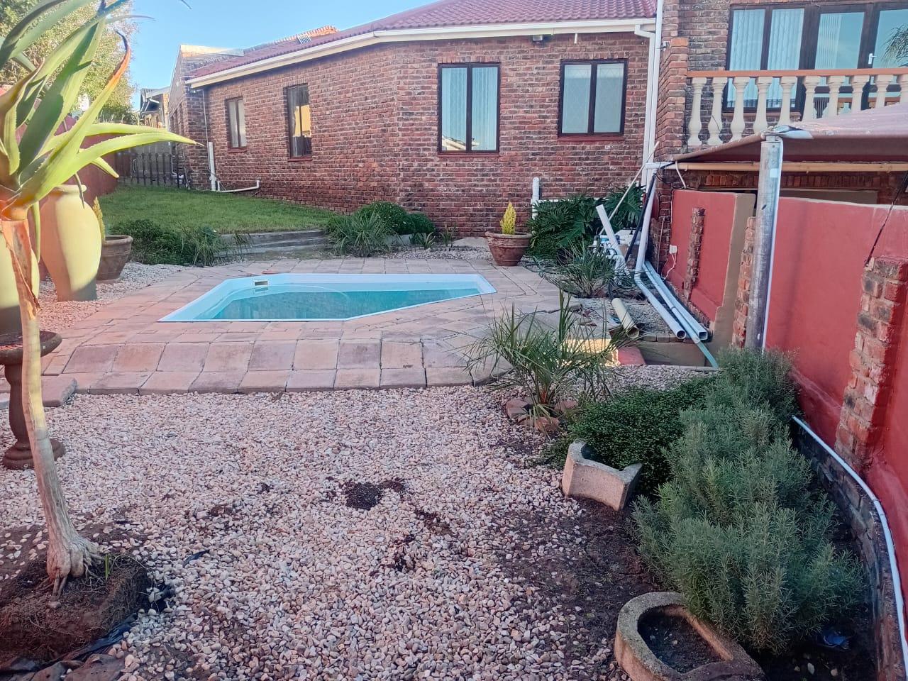 Image 2 of 6