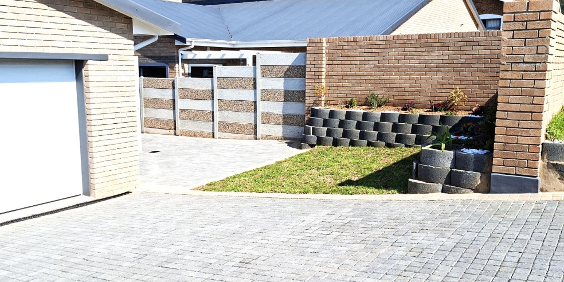 Image 4 of 6