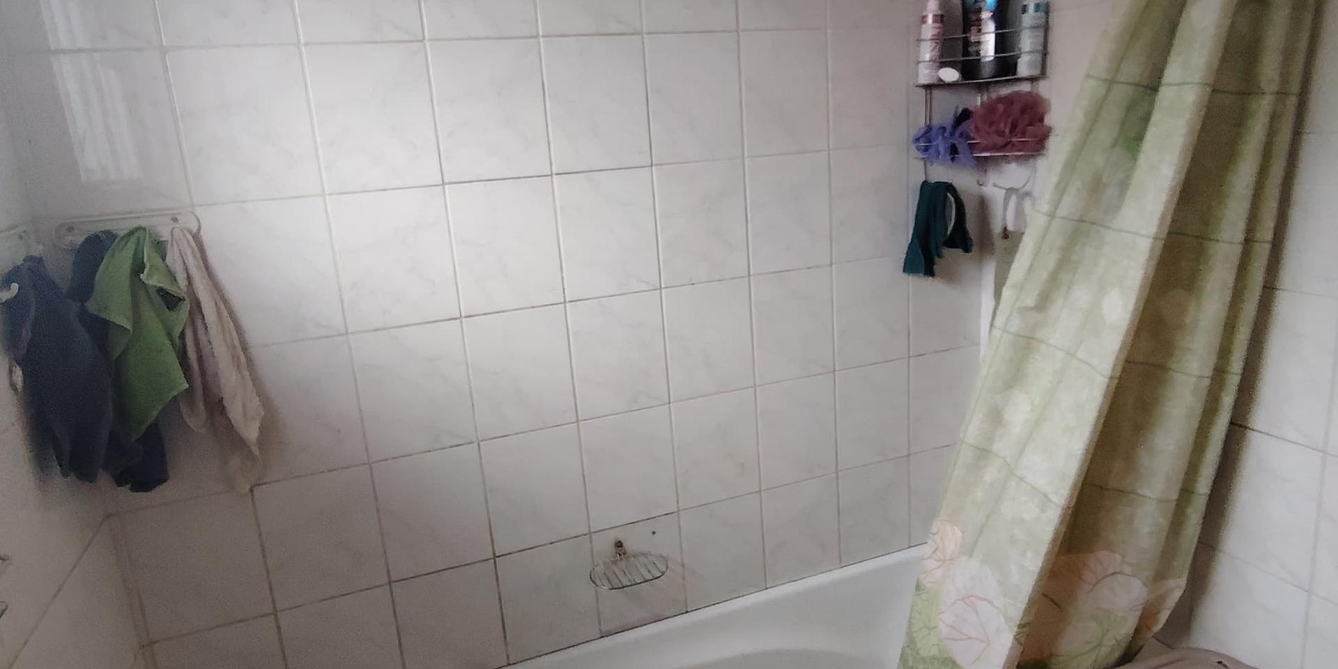 Image 2 of 6