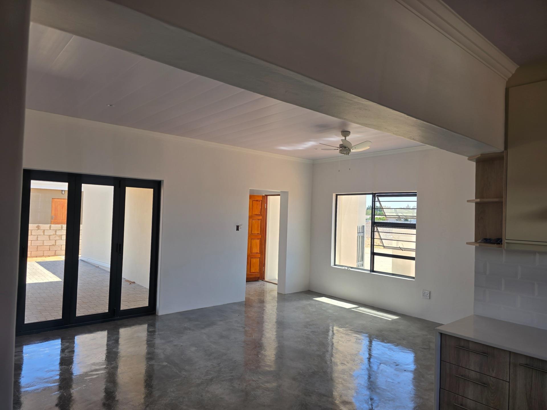 Image 4 of 6