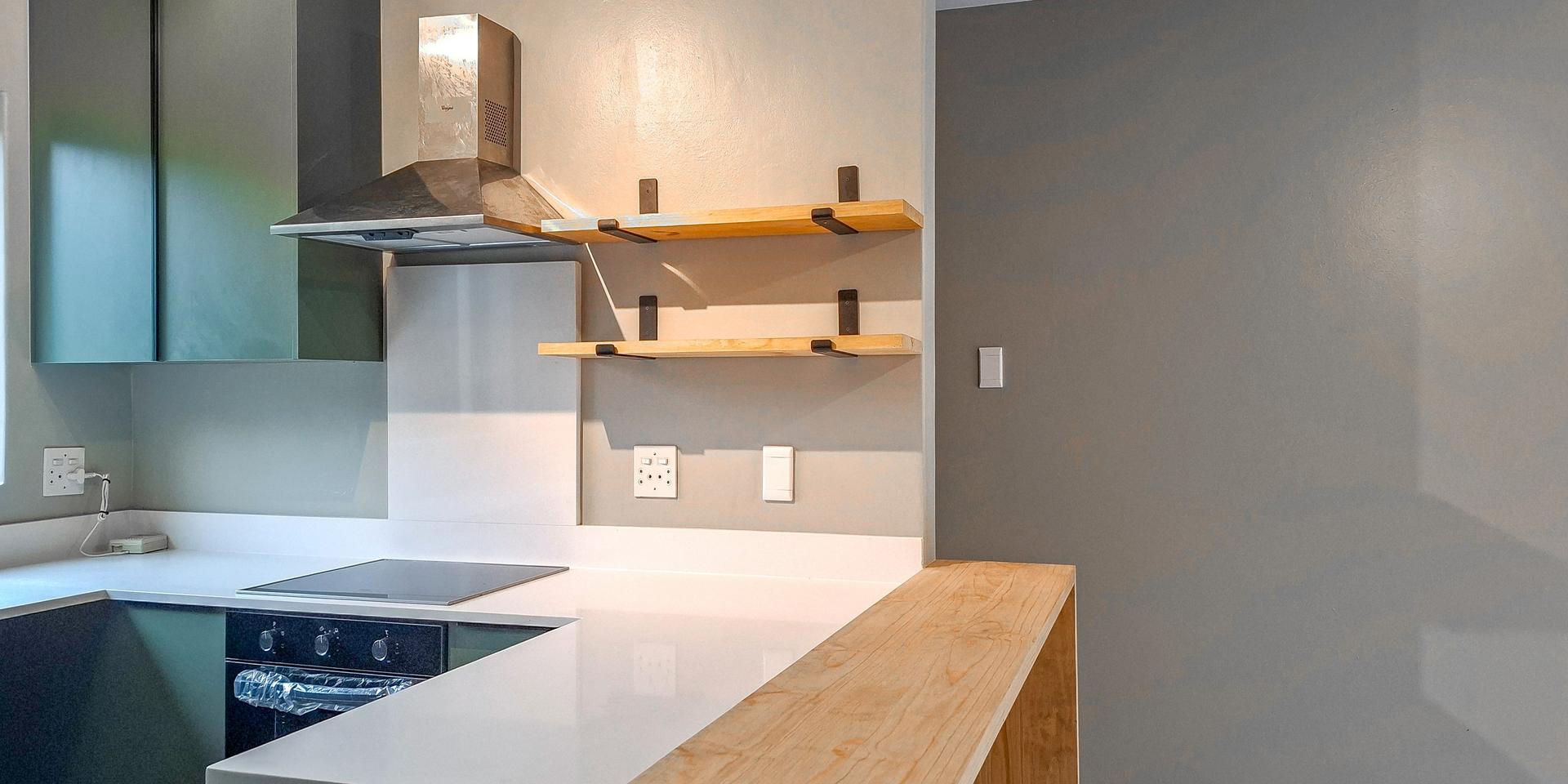 Image 4 of 6