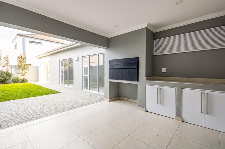 Main property image