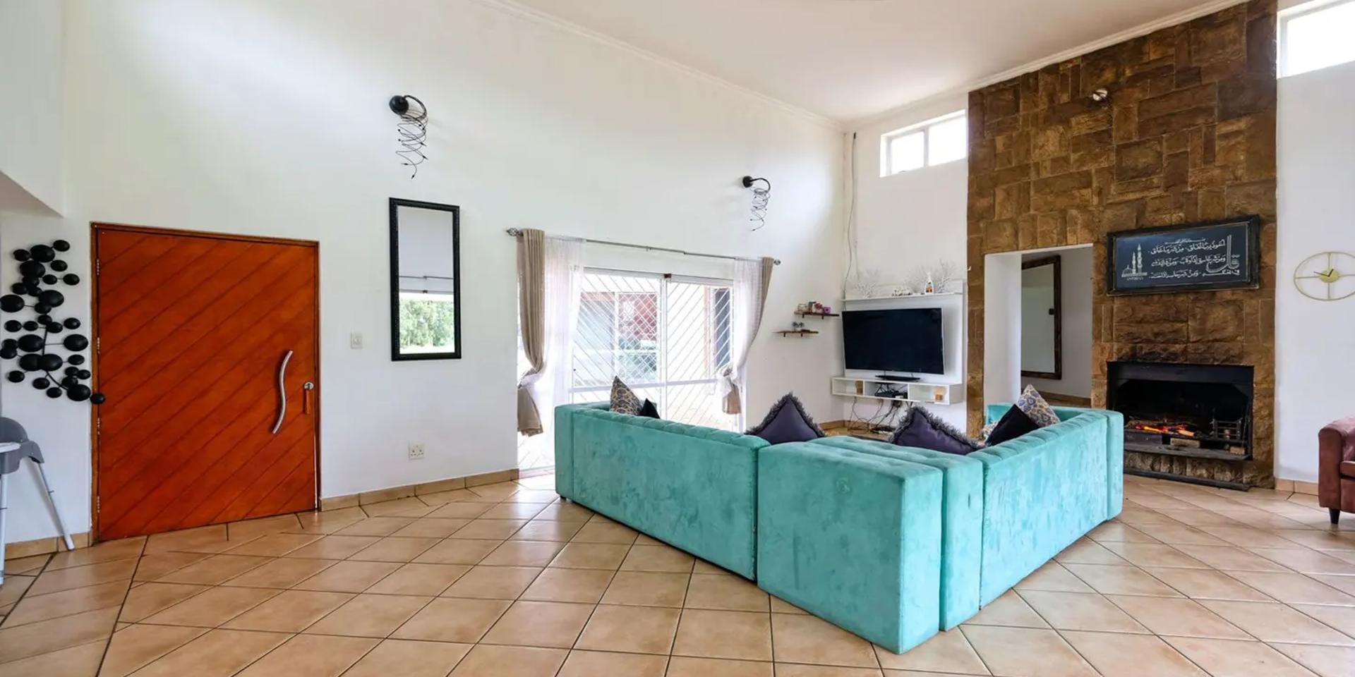 Image 4 of 6