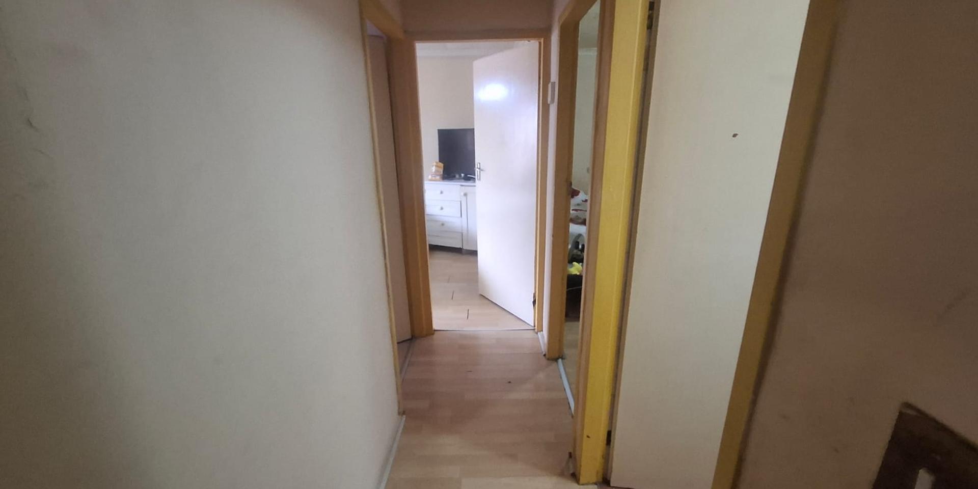 Image 5 of 6