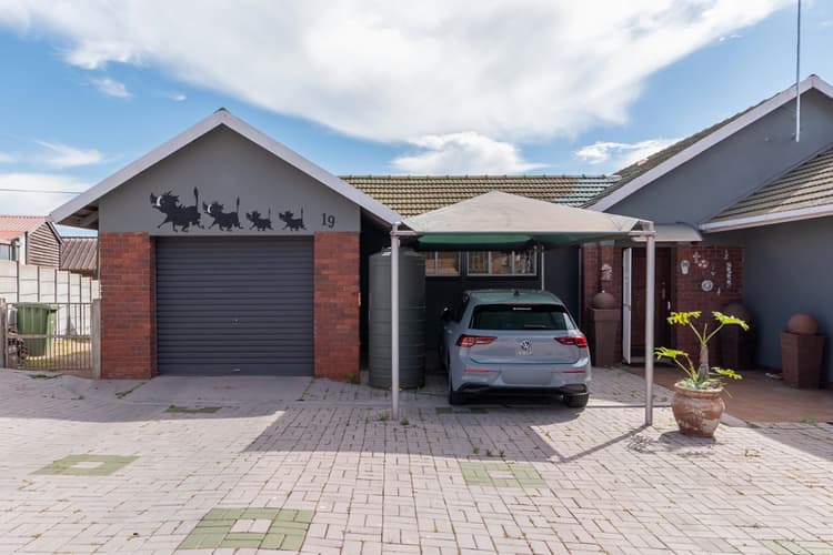 Main property image