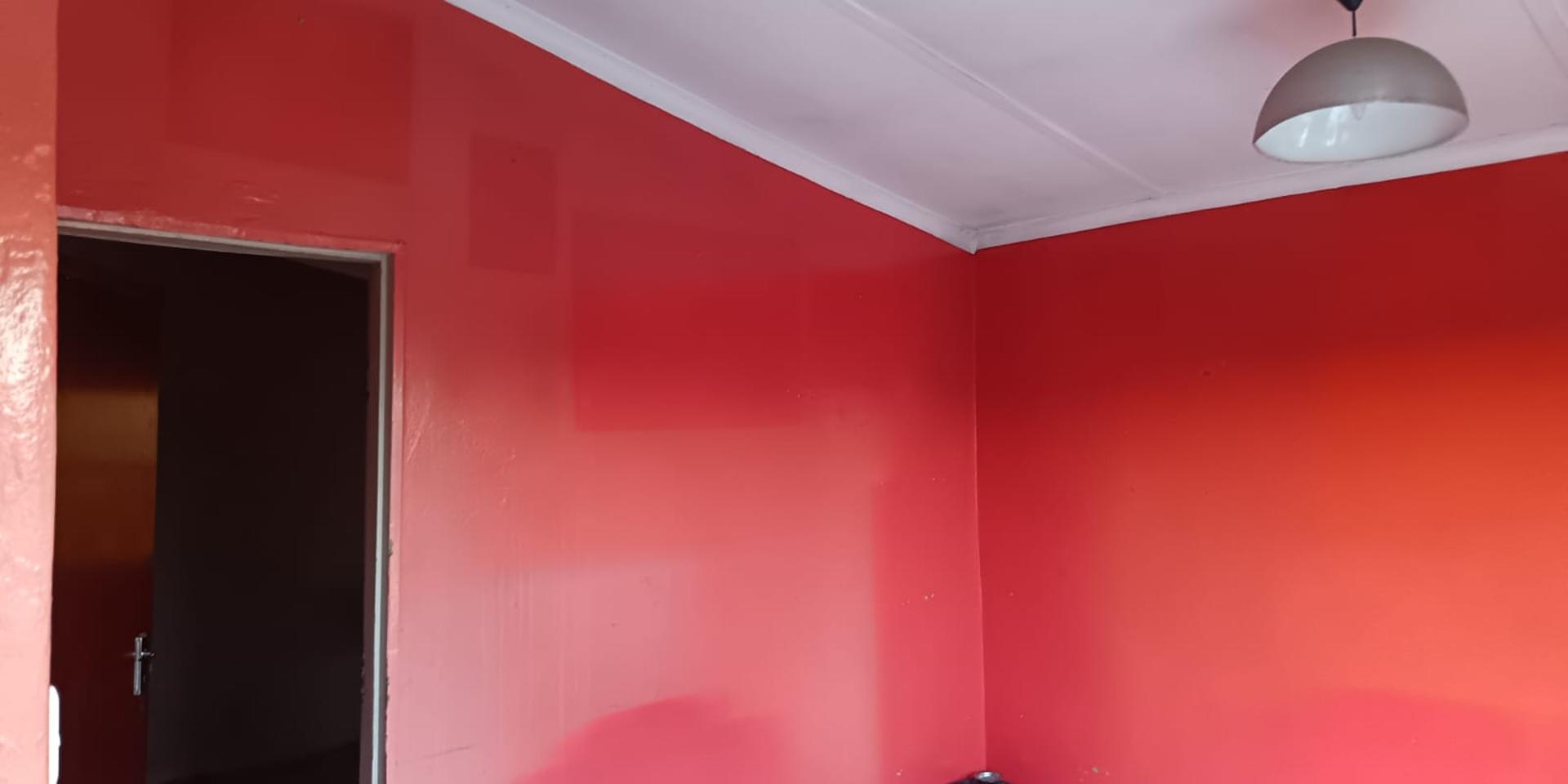 Image 1 of 6