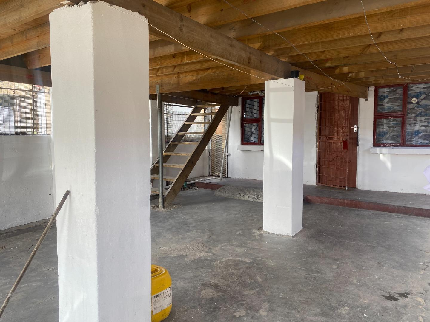 Image 4 of 6