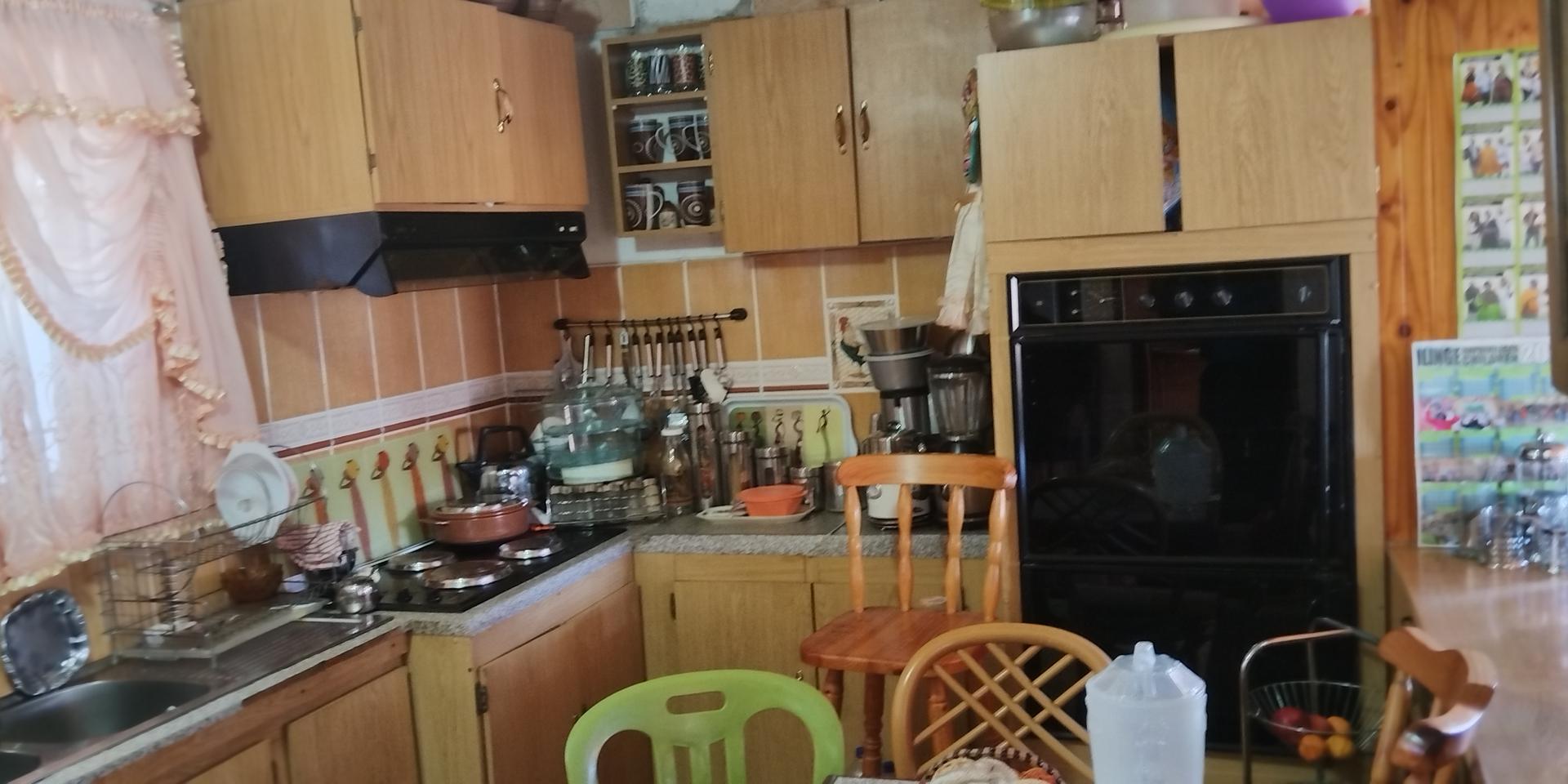 Image 2 of 6