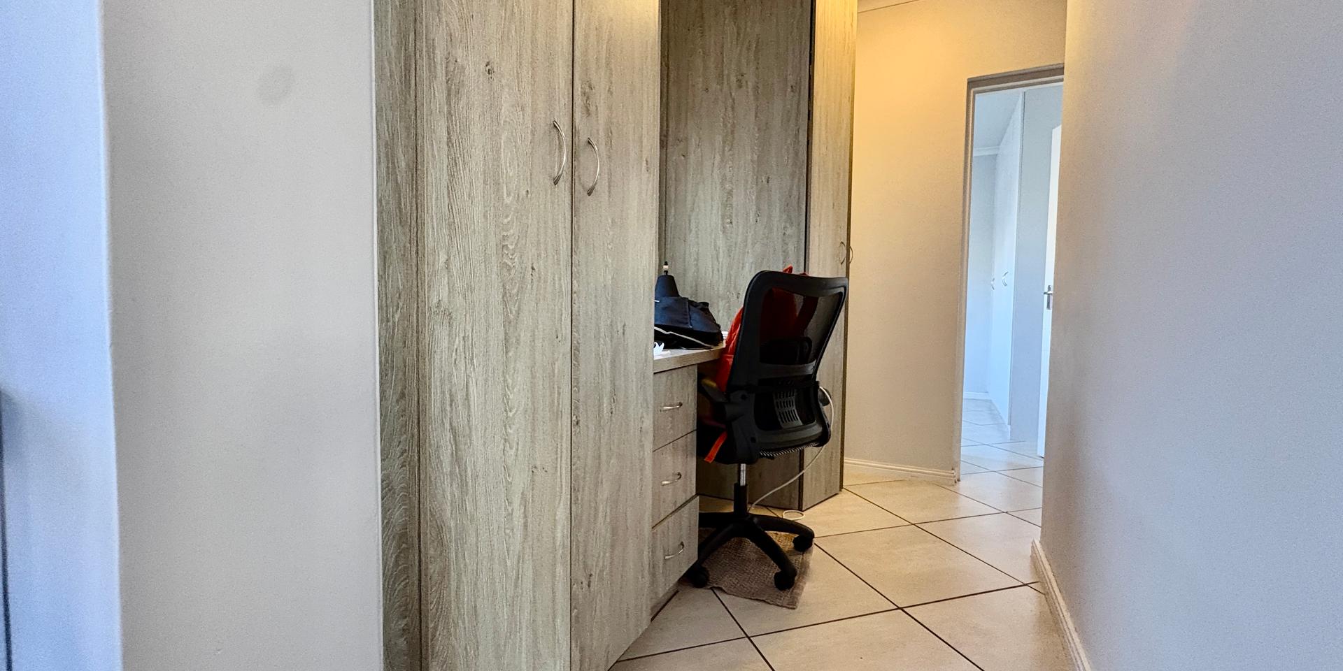 Image 5 of 6