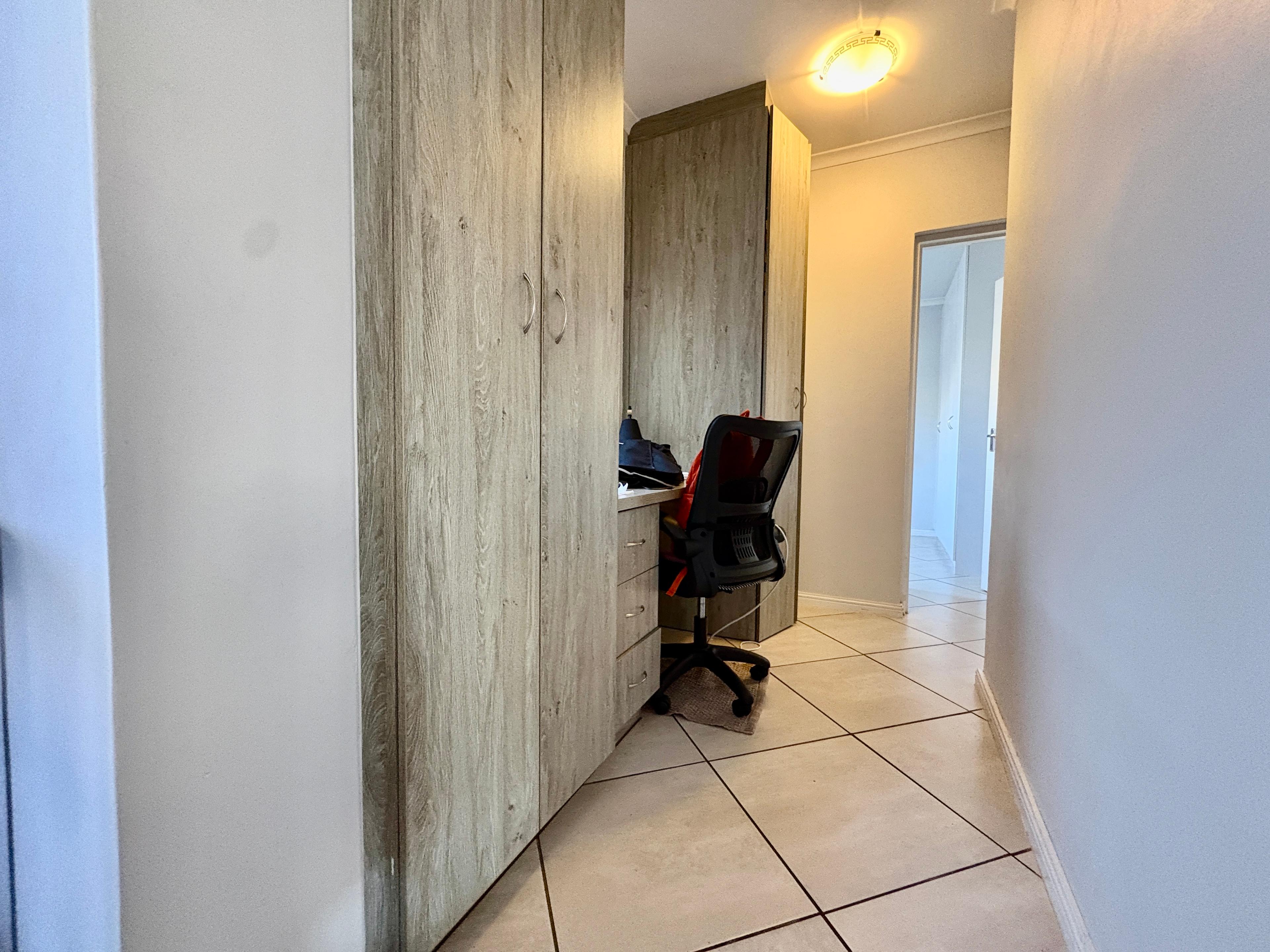 Image 5 of 6