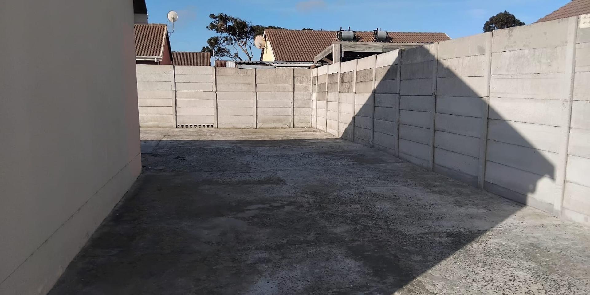 Image 4 of 6