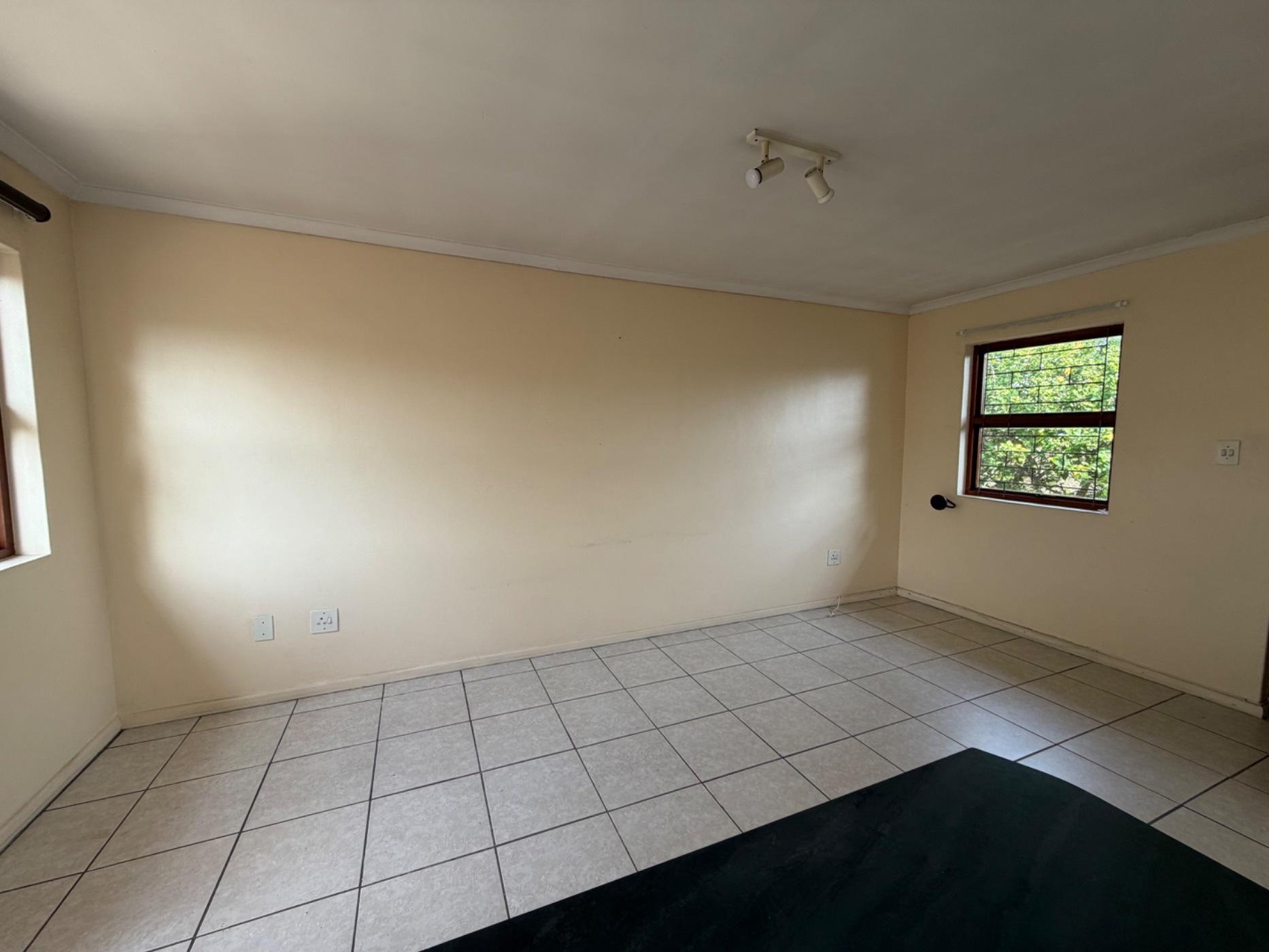 Image 4 of 6