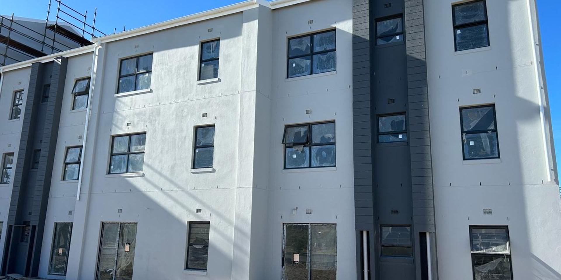 Image 4 of 6