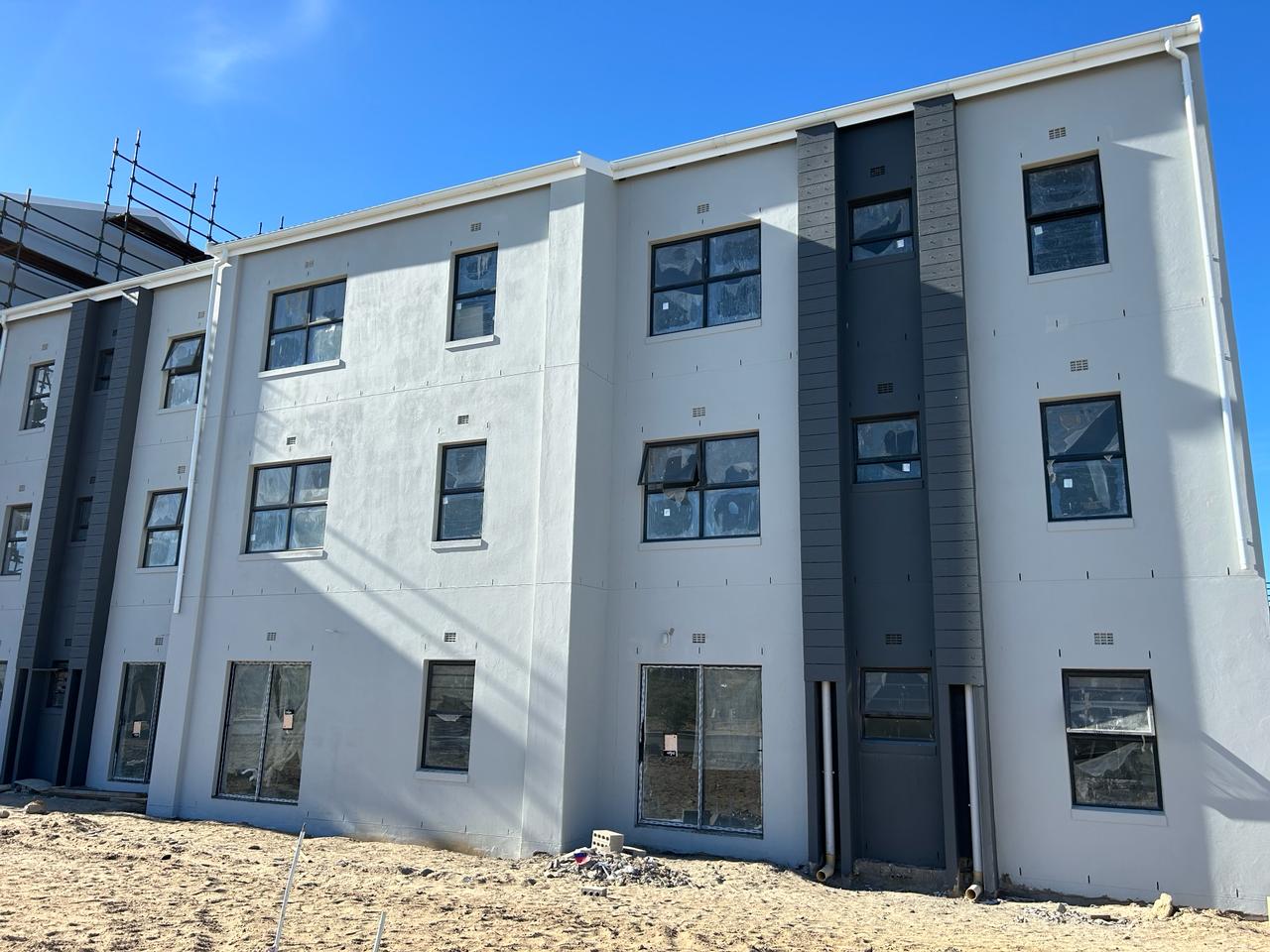 Image 4 of 6
