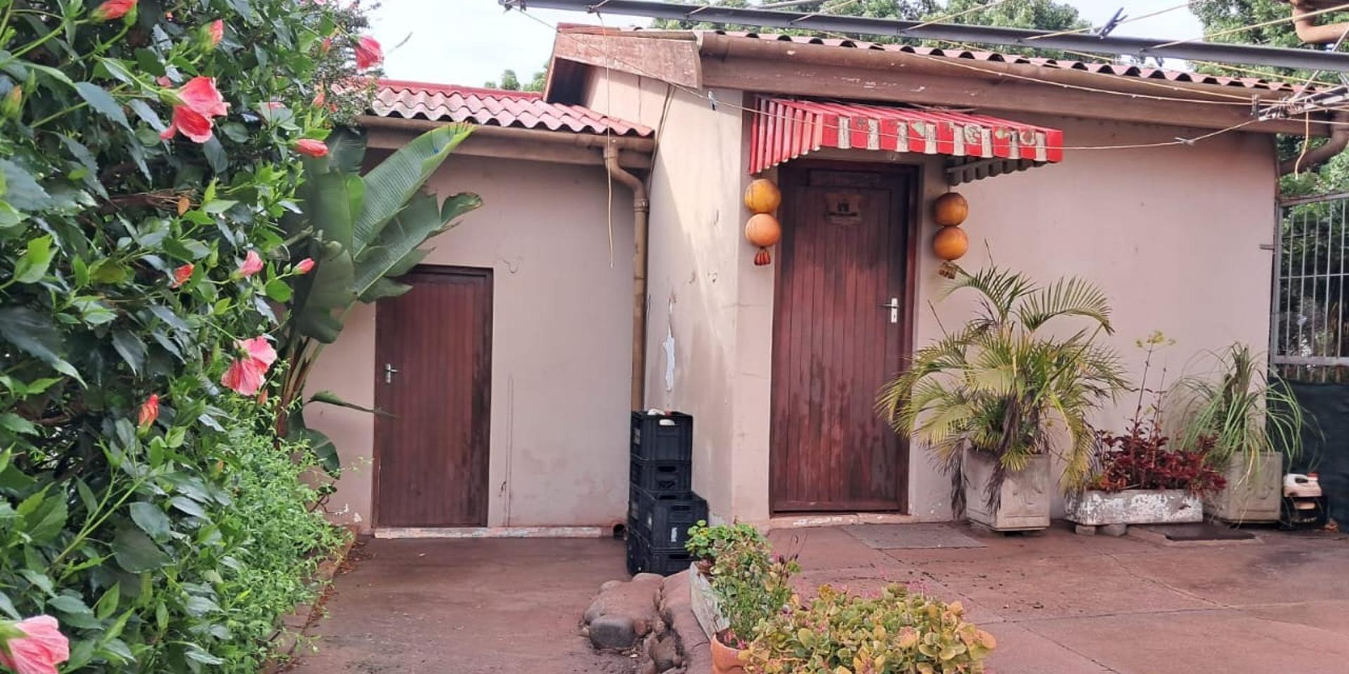 Image 4 of 6
