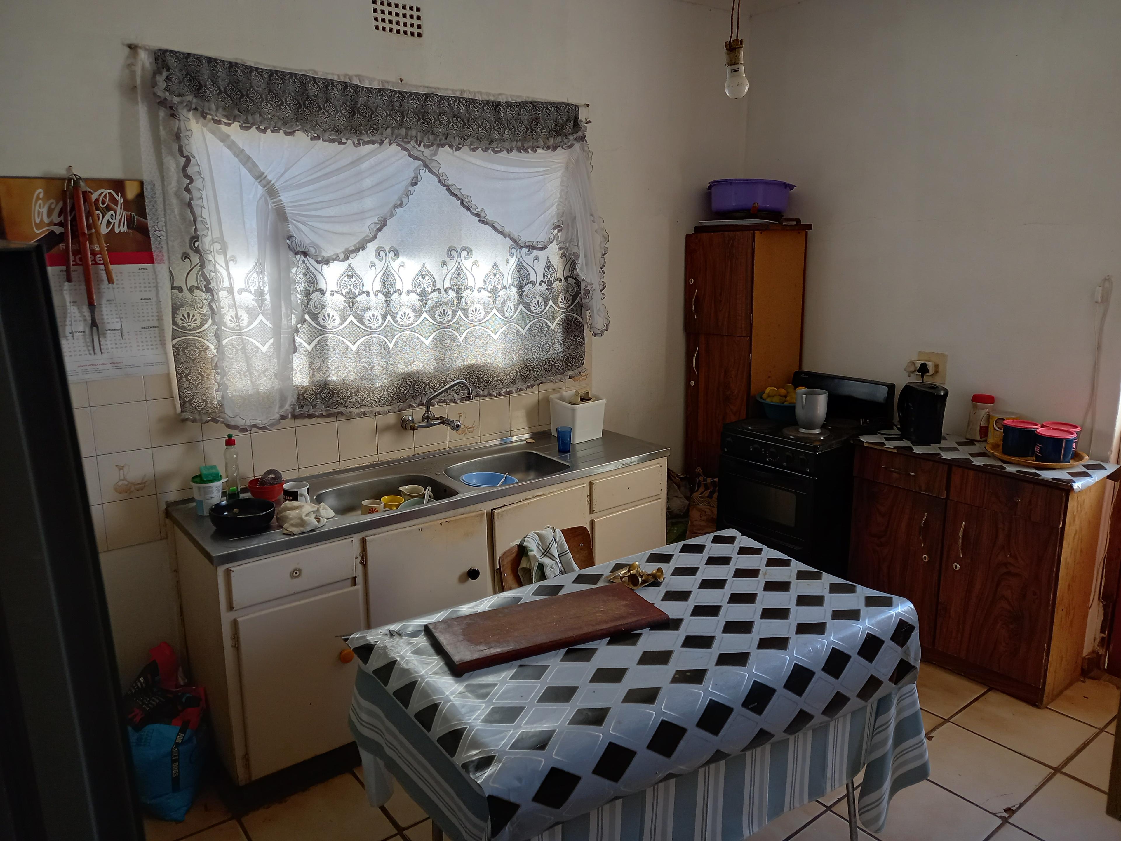 Image 5 of 6