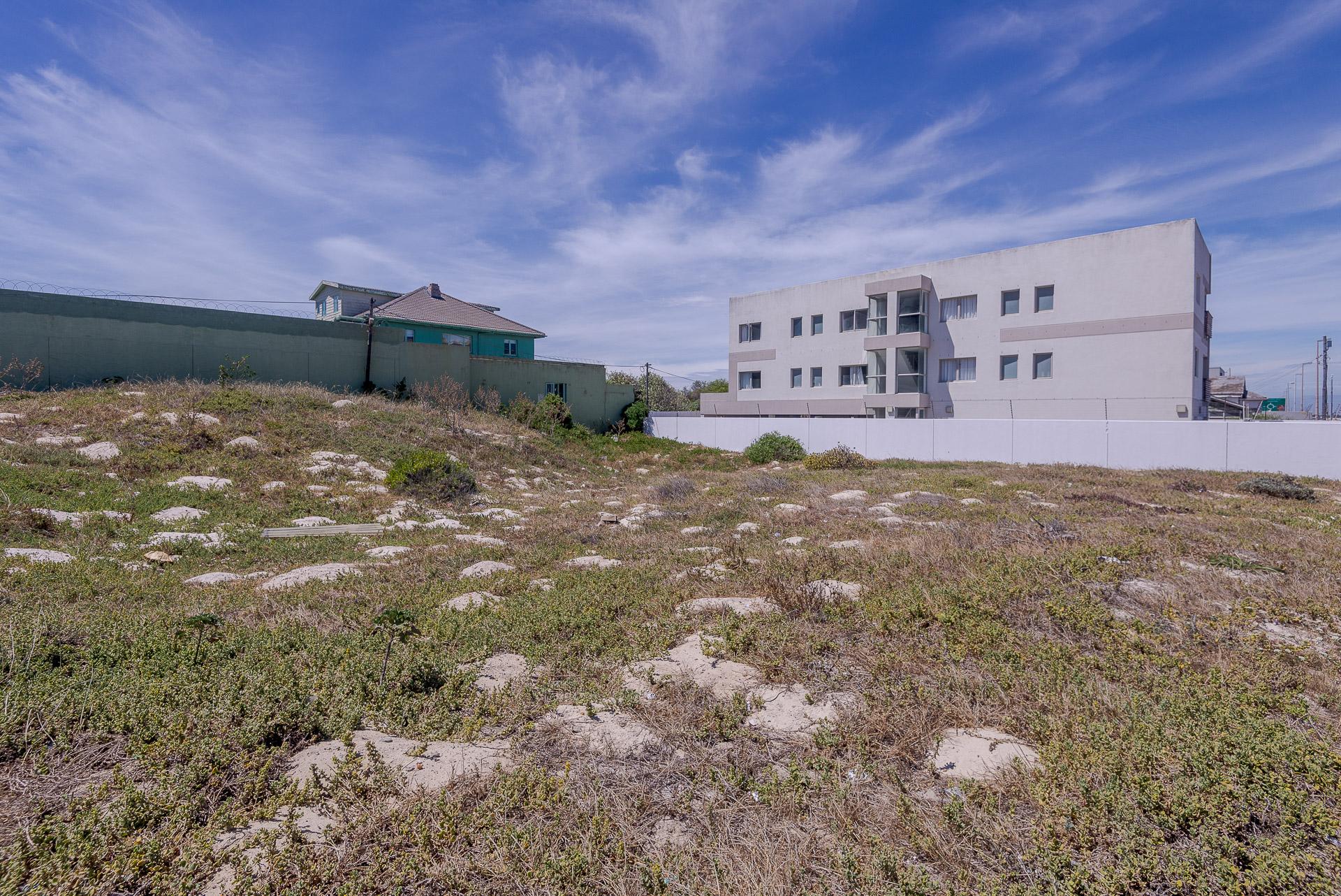 Image 2 of 6