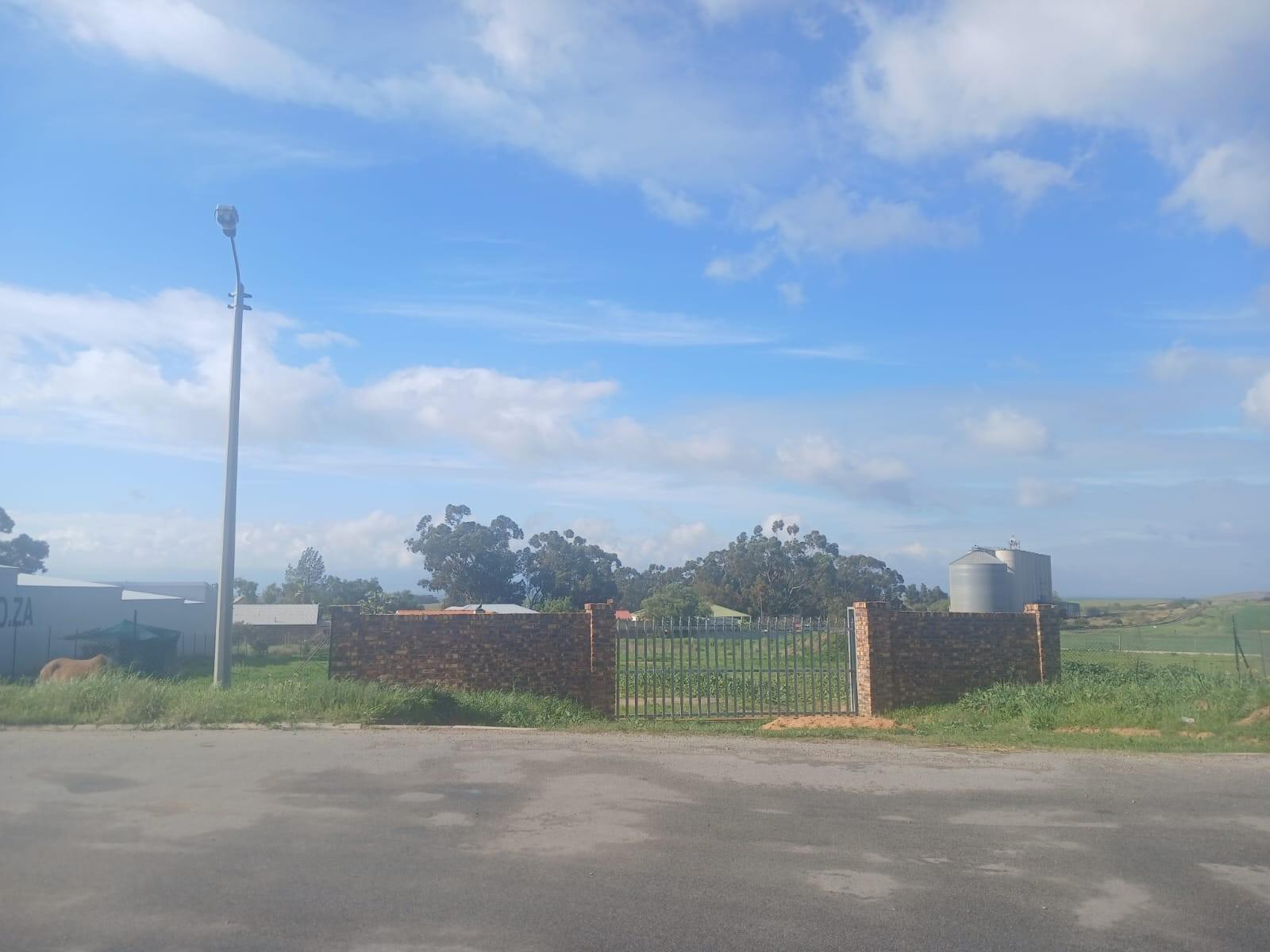 Image 4 of 6