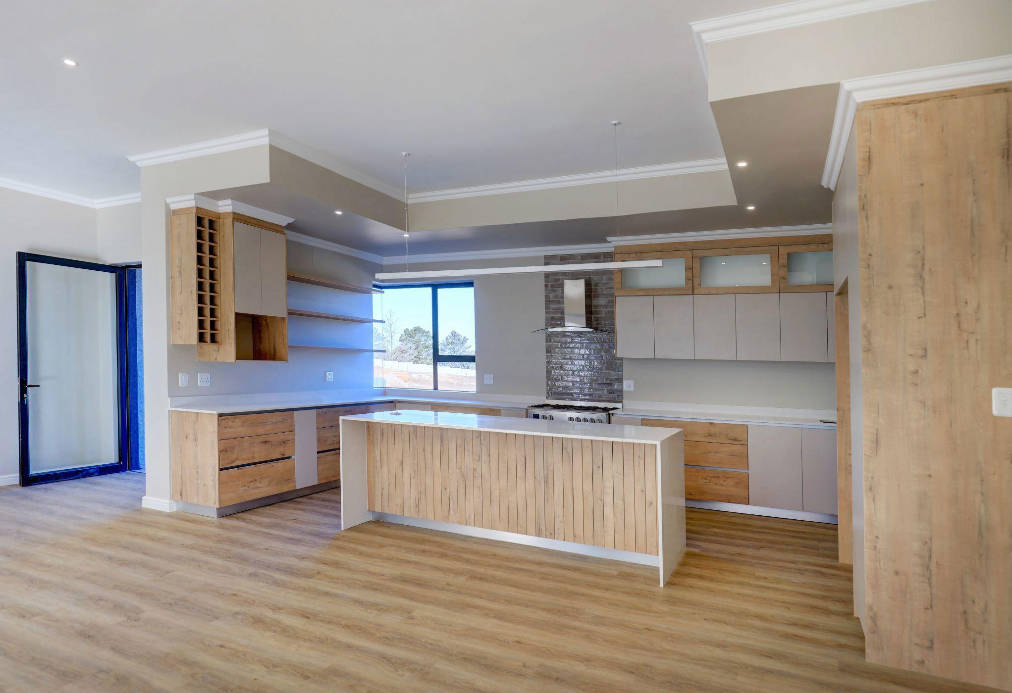 Image 4 of 6