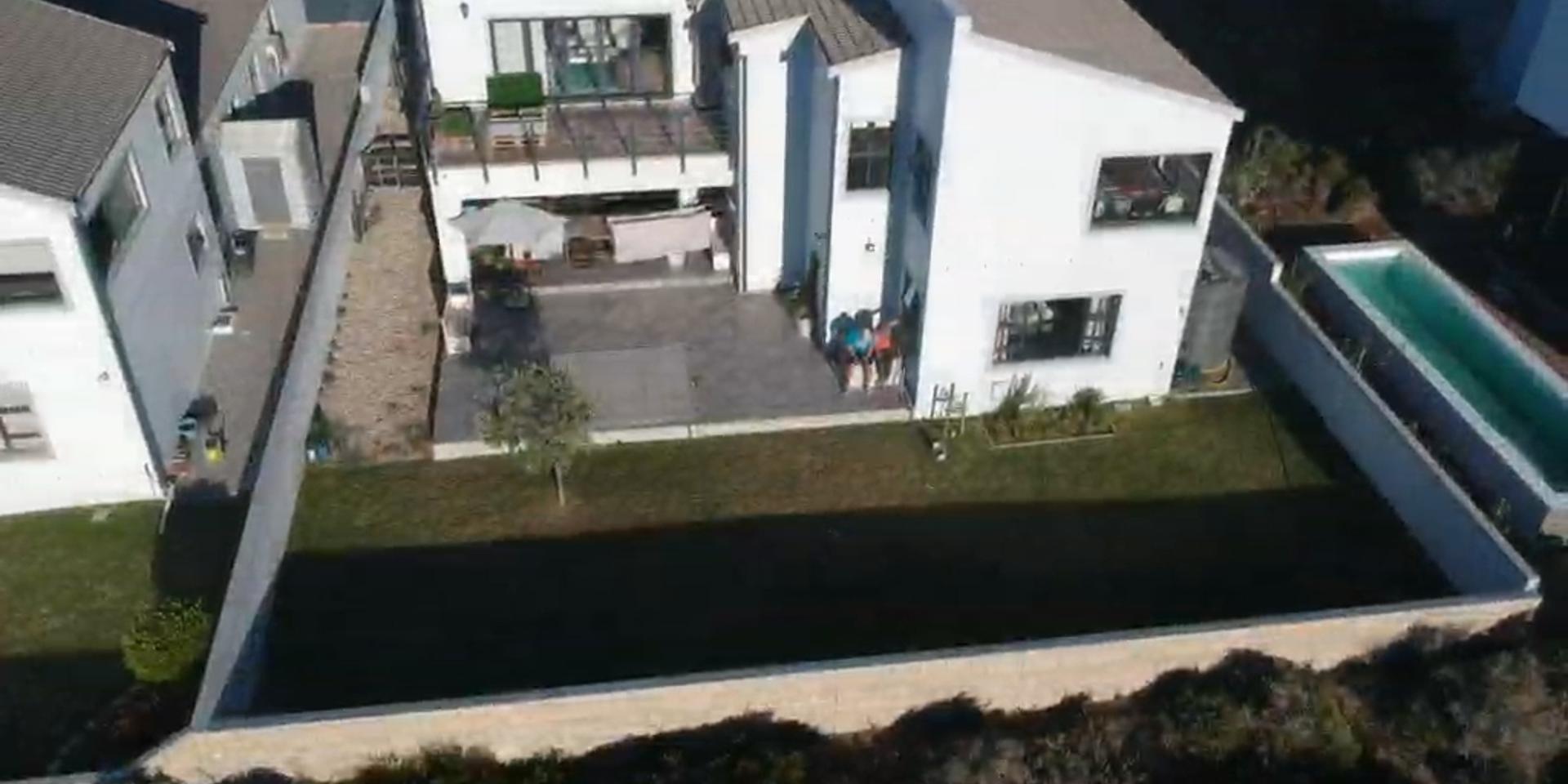 Image 3 of 6