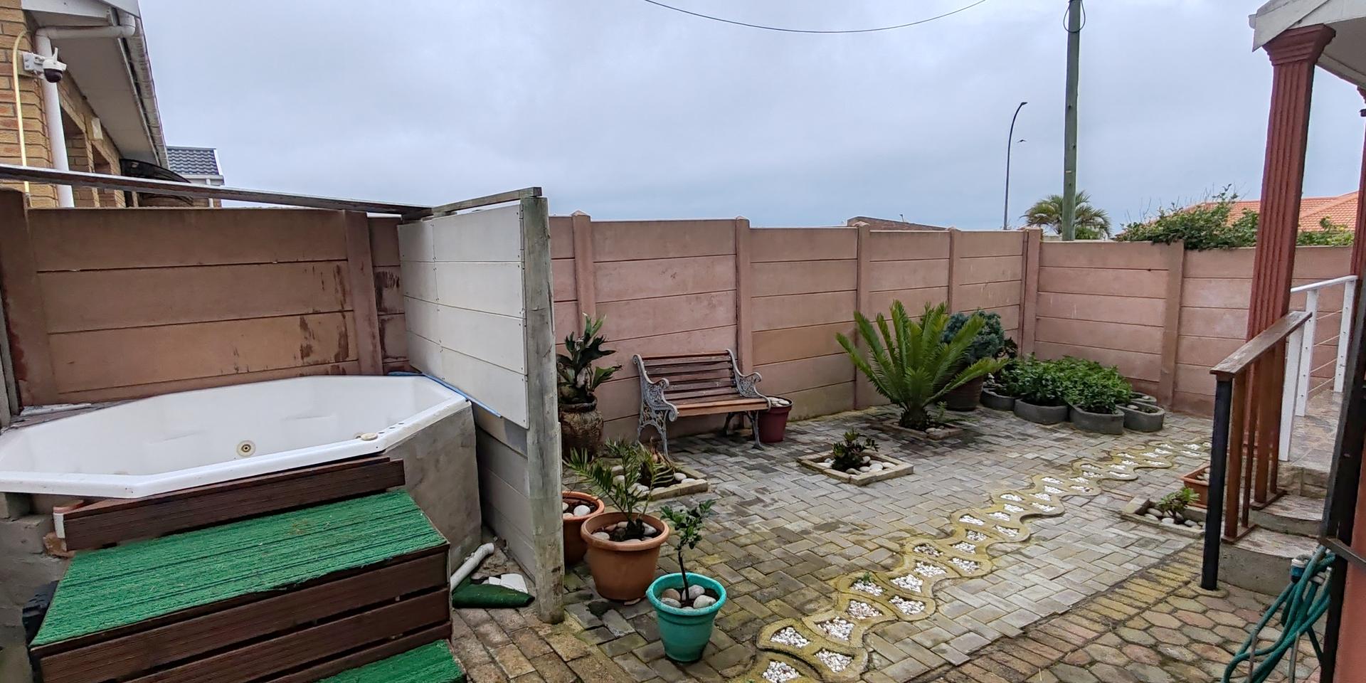Image 4 of 6