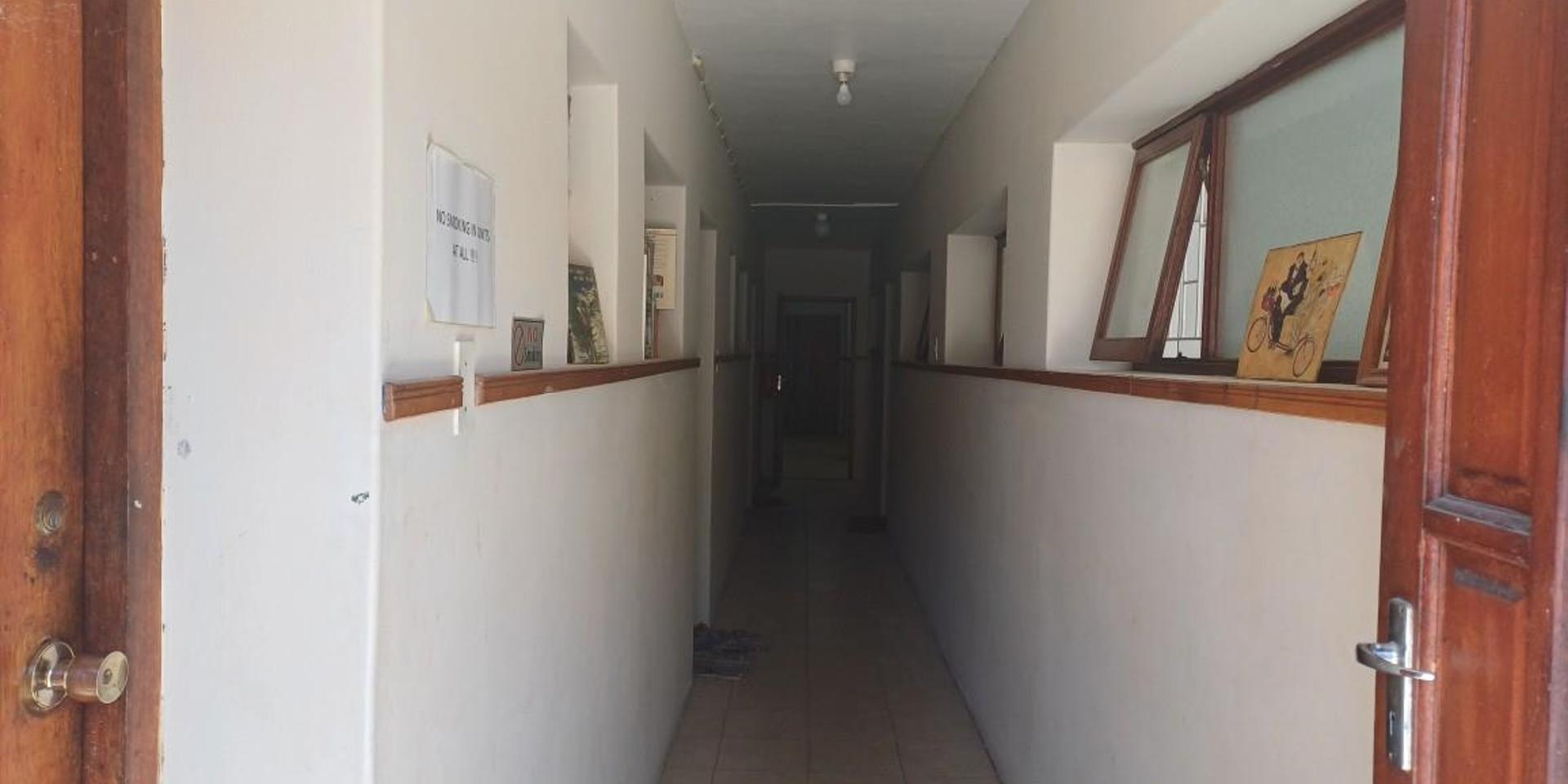 Image 2 of 6