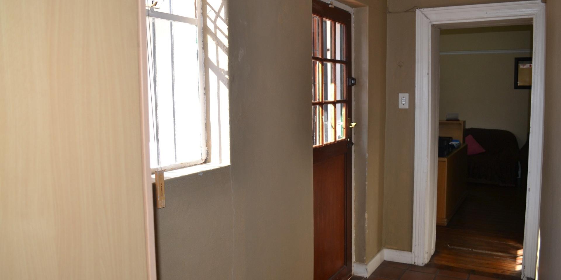 Image 2 of 6