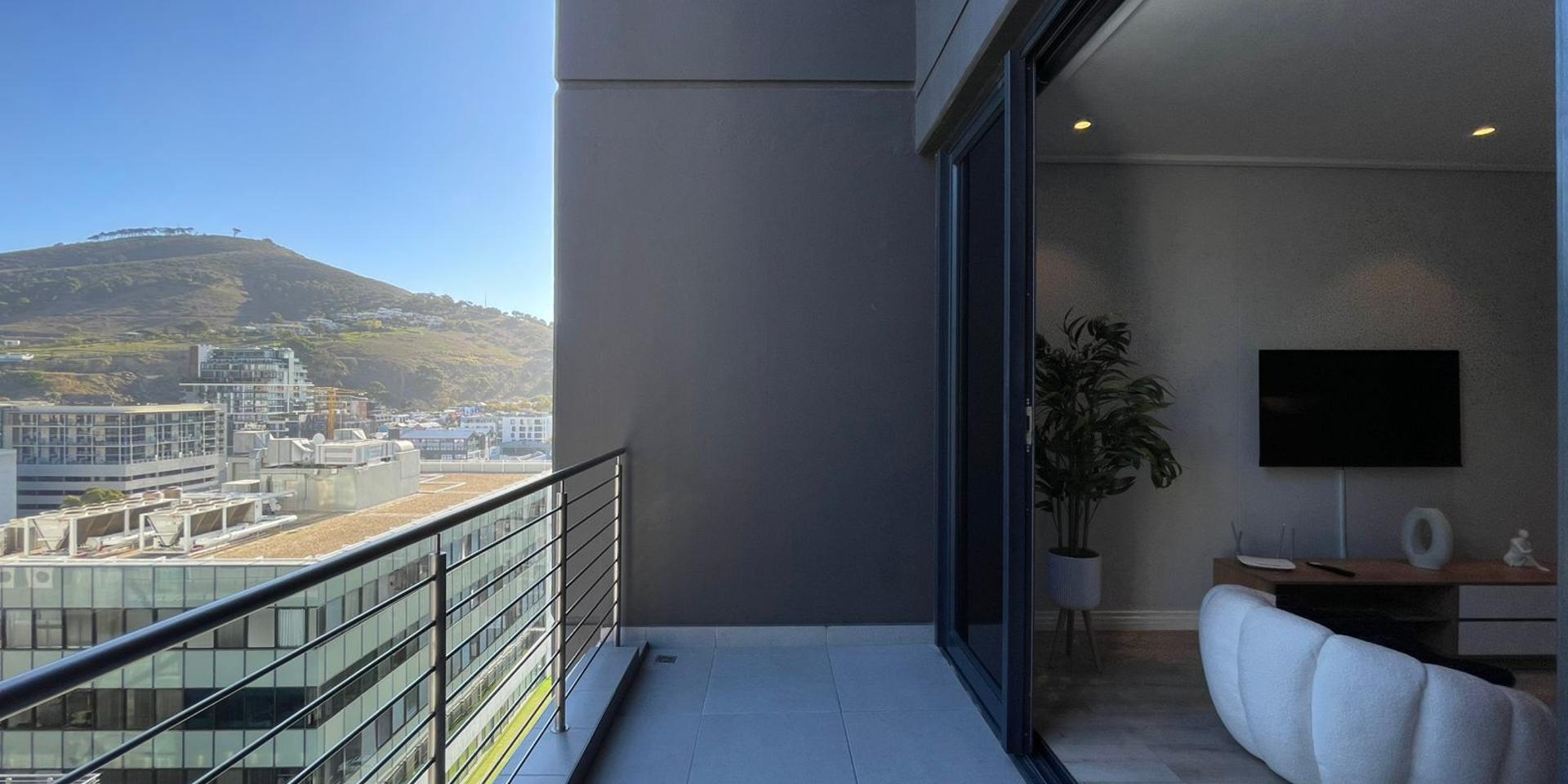 Image 3 of 6