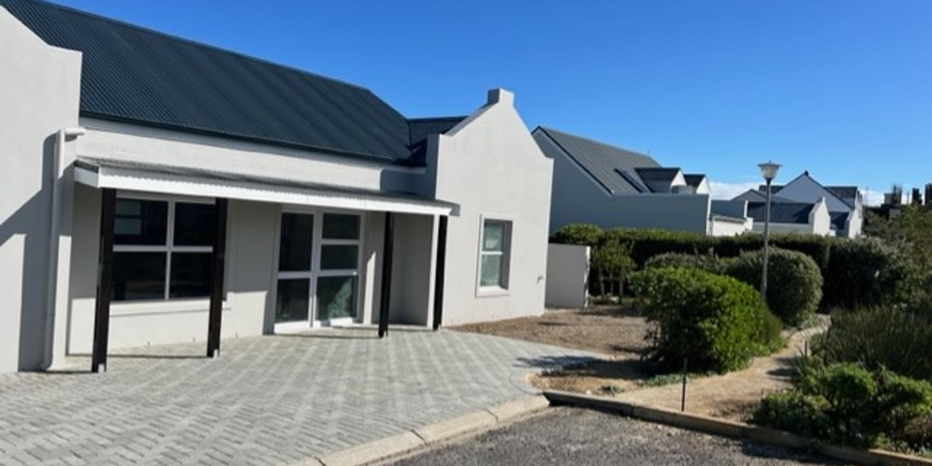 Image 2 of 6
