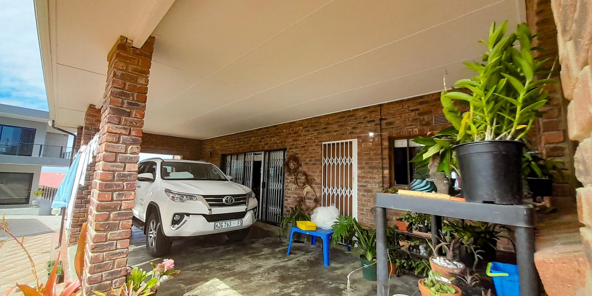 Image 4 of 6