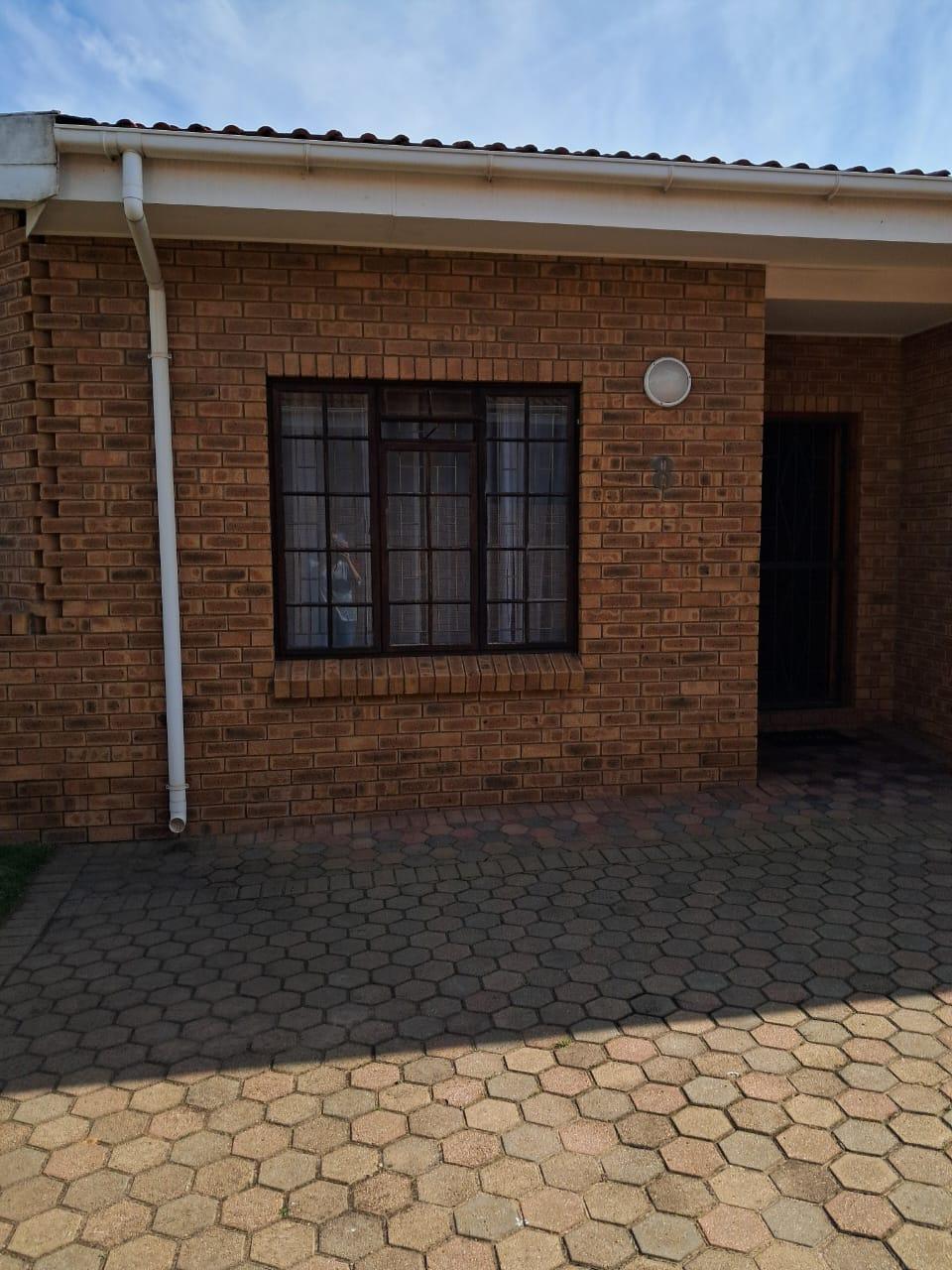Image 3 of 6