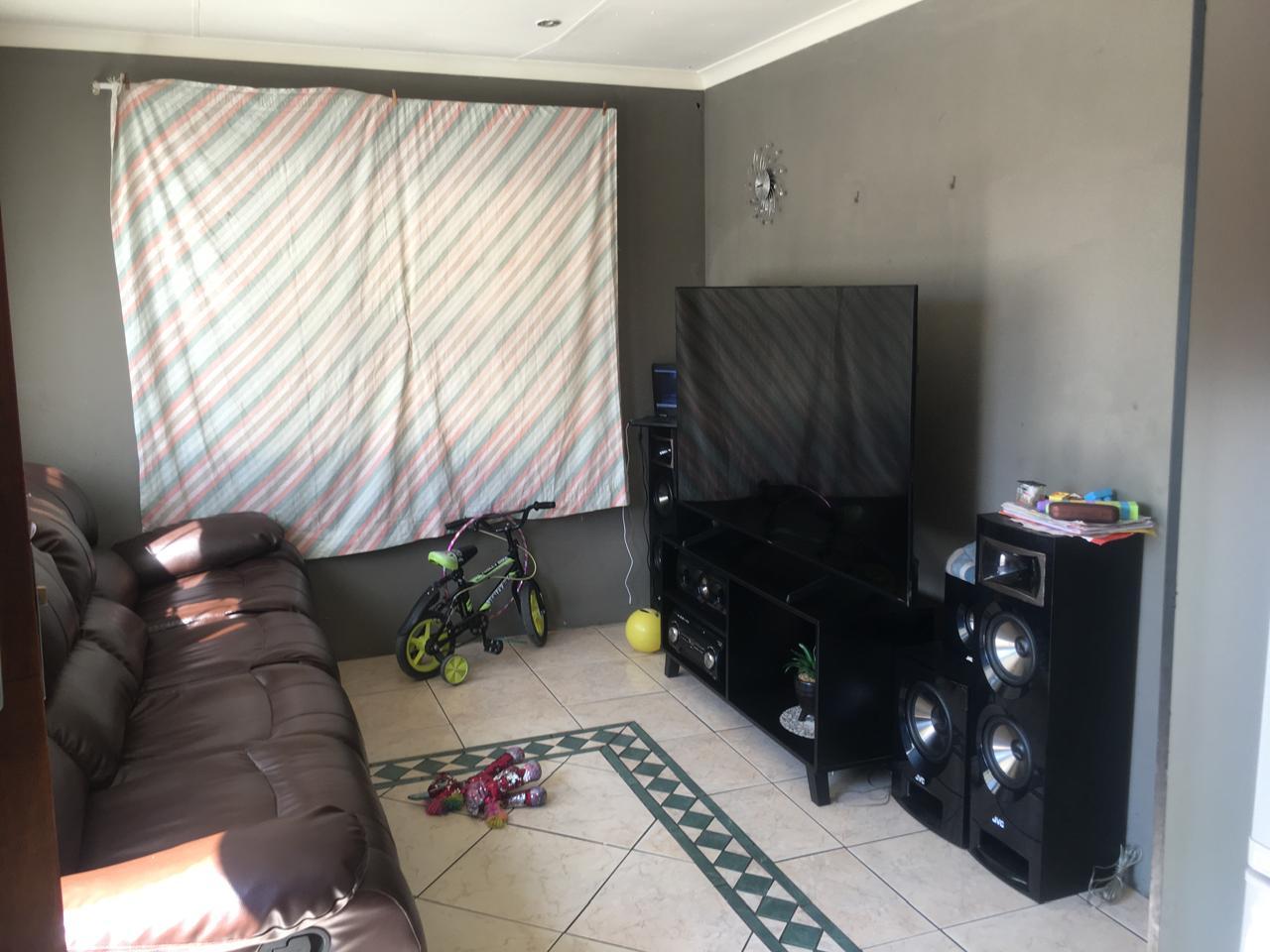 Image 5 of 6