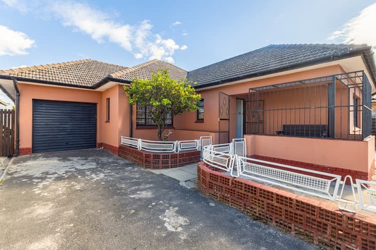 Main property image