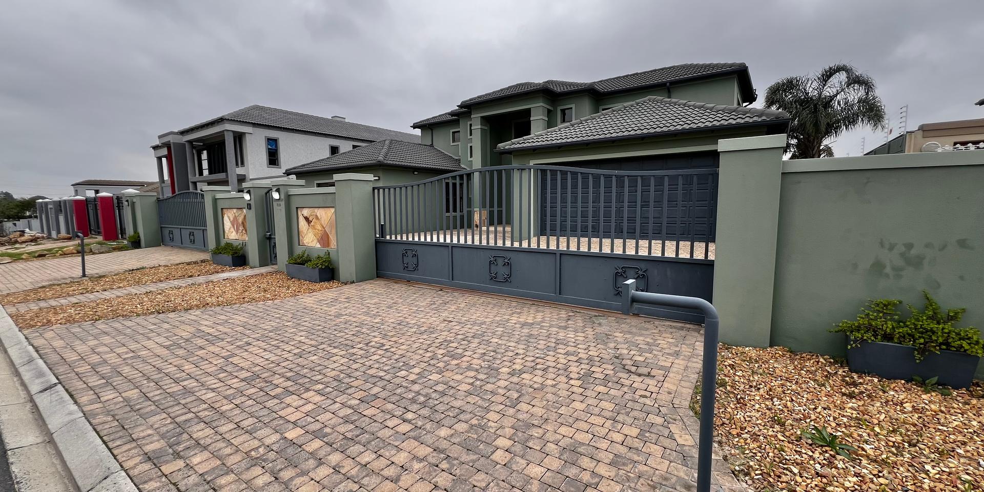 Image 2 of 6