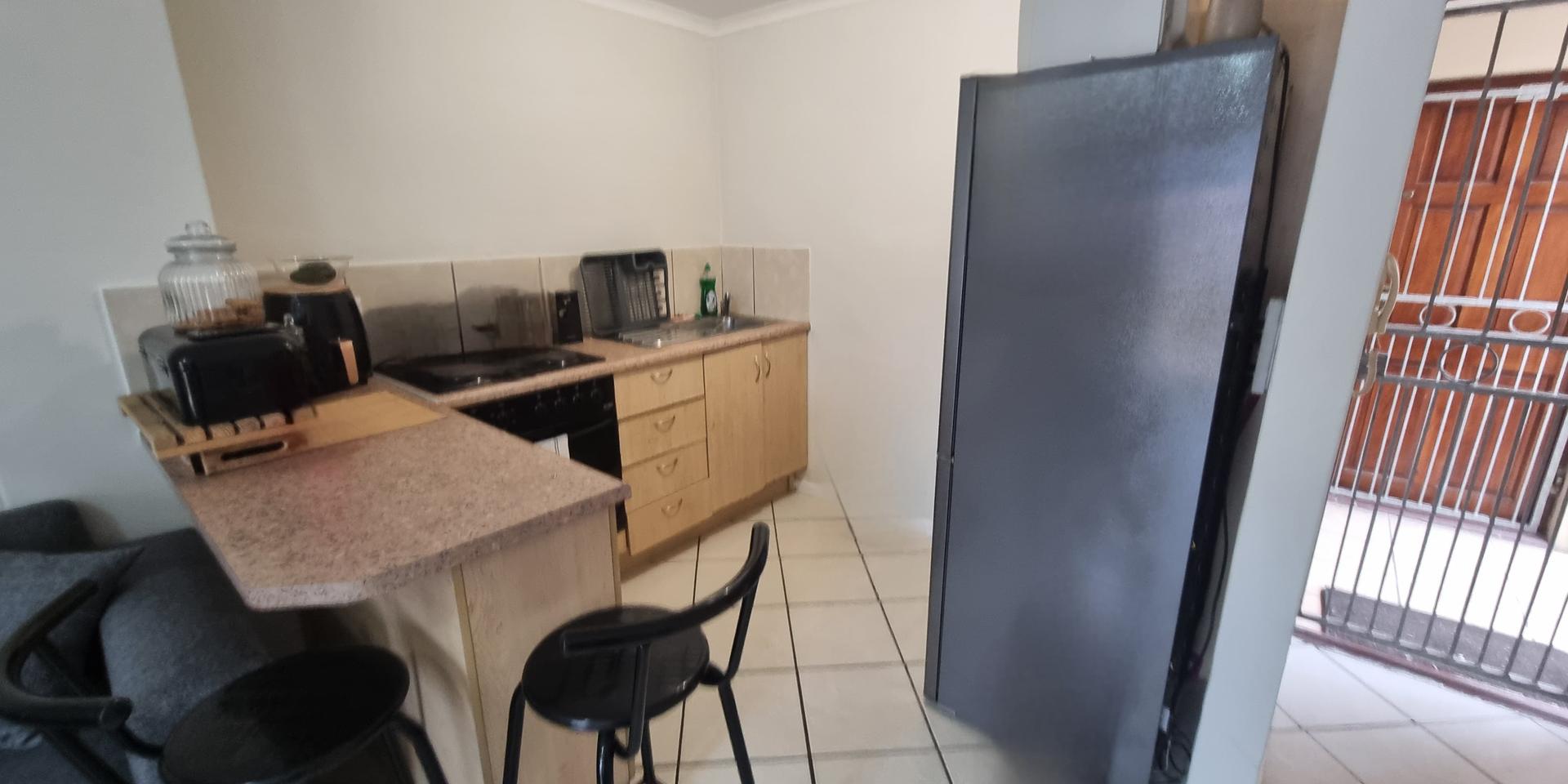 Image 5 of 6