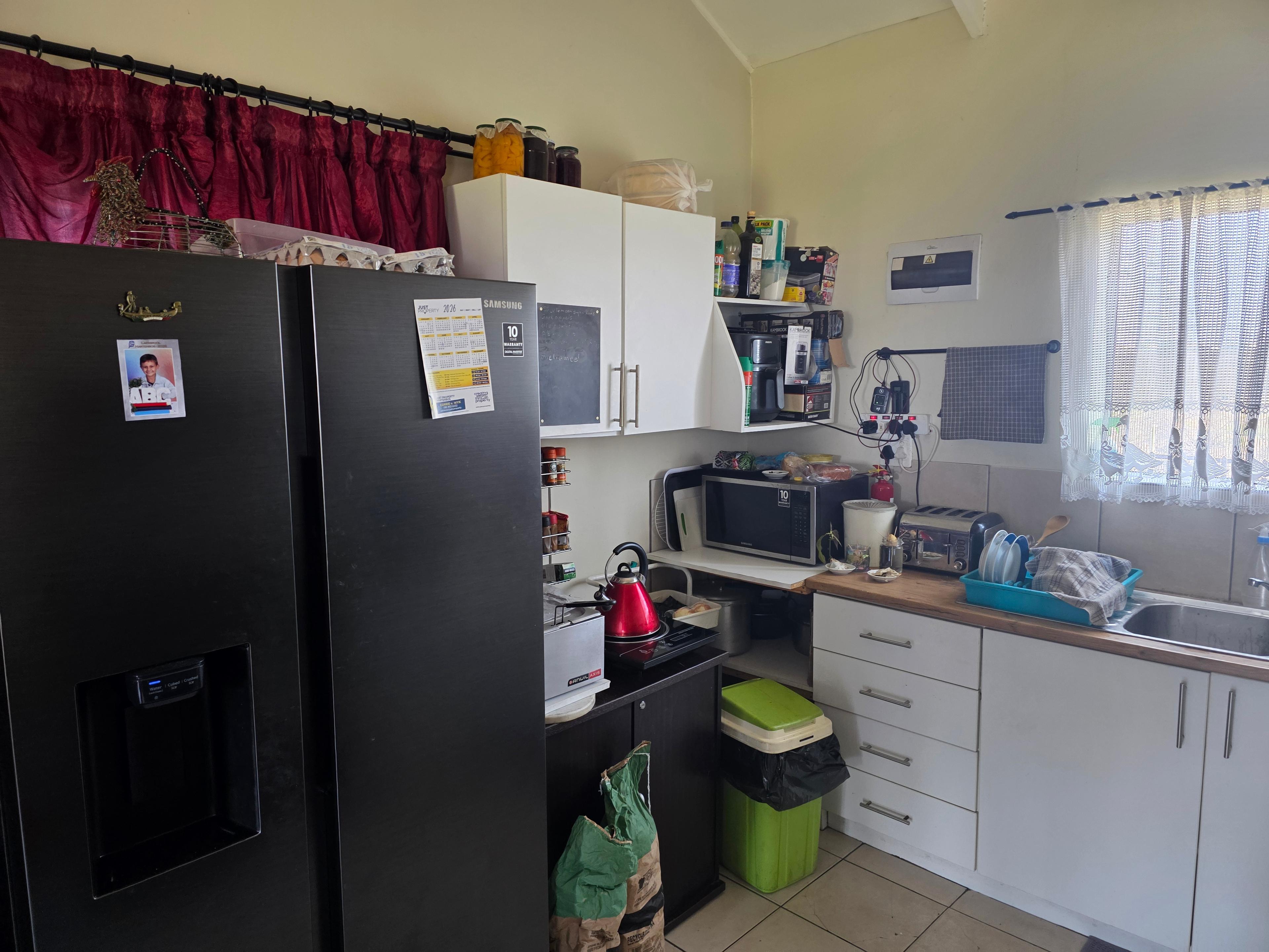 Image 4 of 6