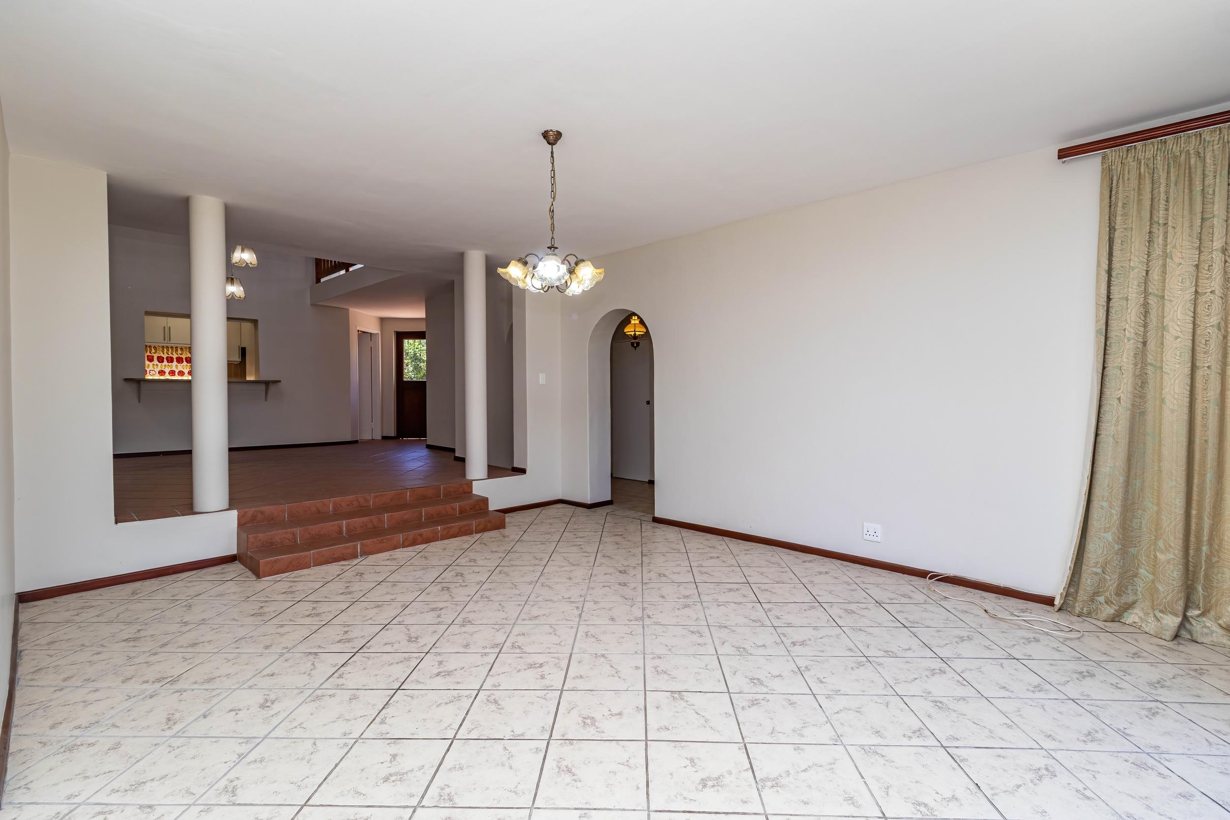 Image 4 of 6