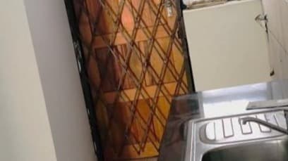 Image 4 of 6