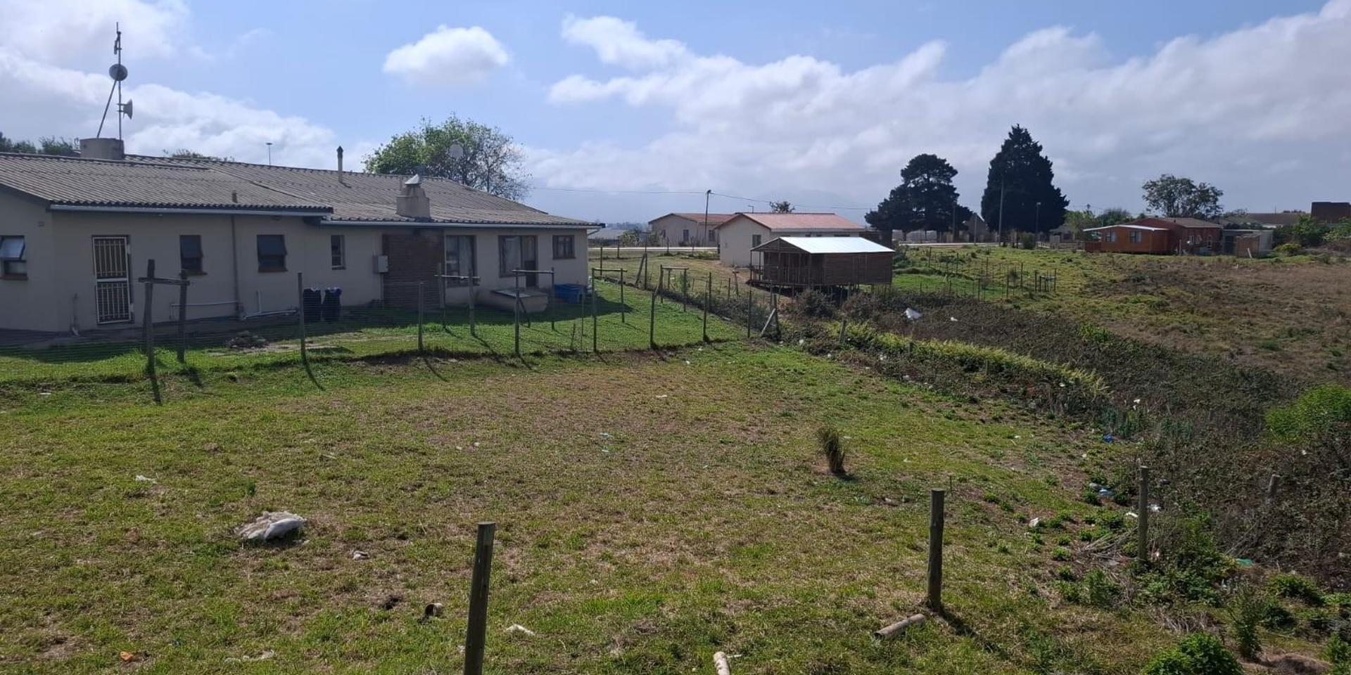 Image 2 of 6