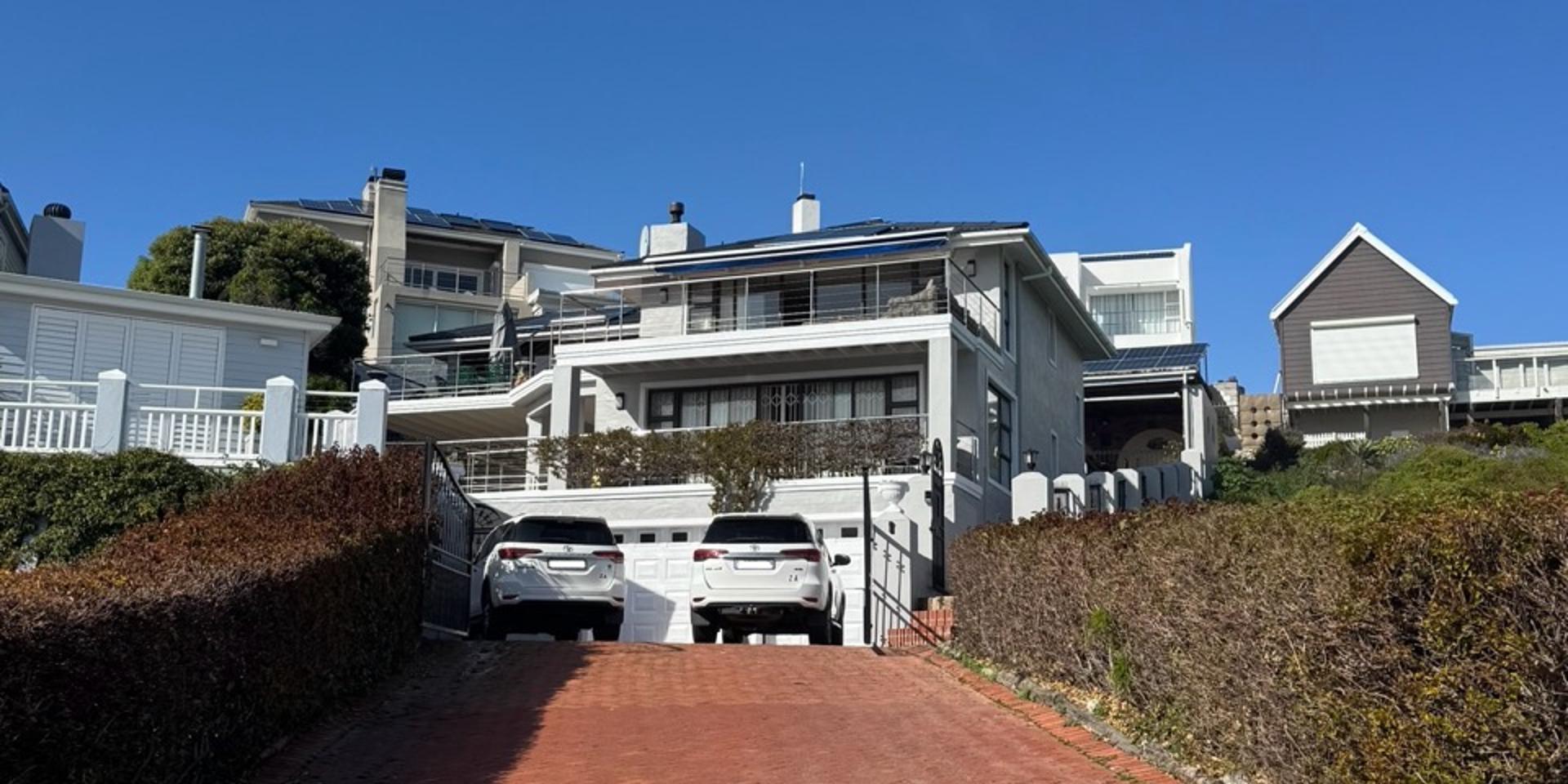 Image 2 of 6