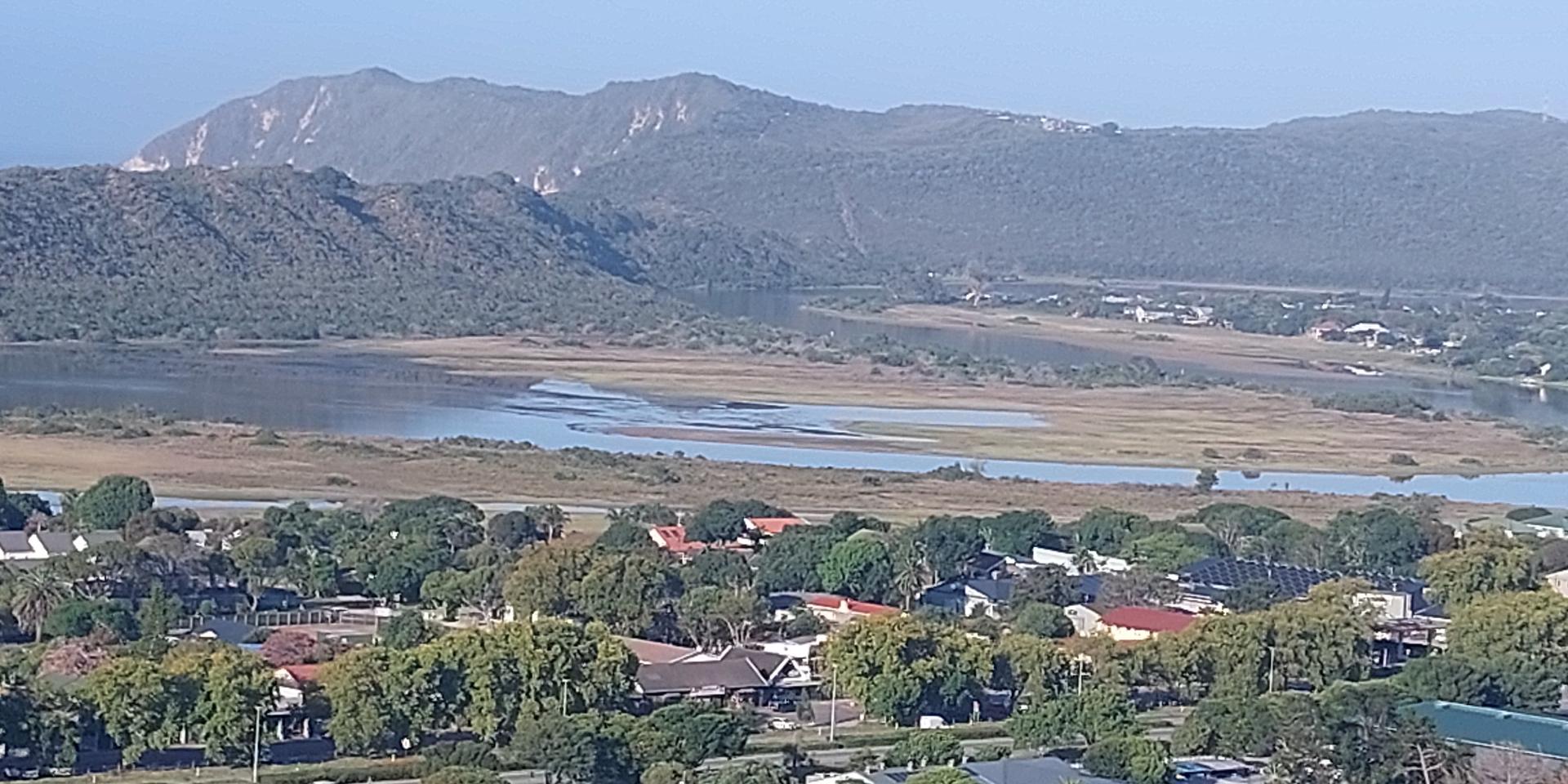 Image 2 of 6