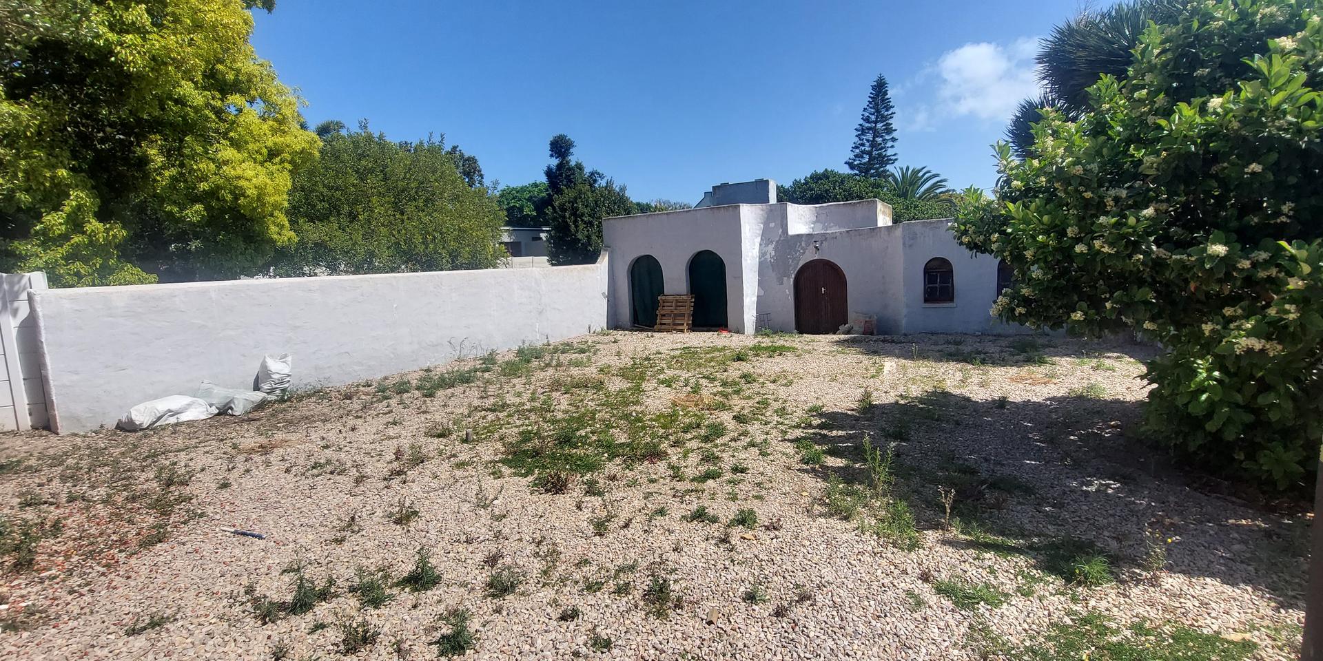 Image 2 of 6
