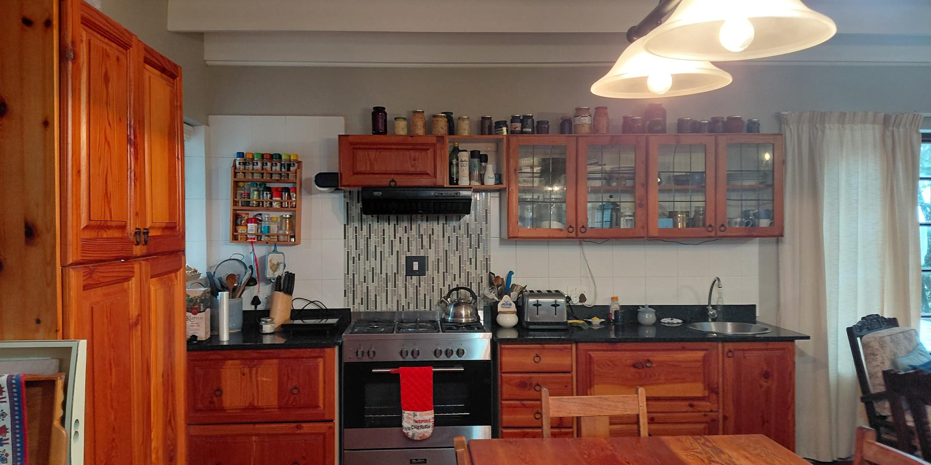 Image 2 of 6
