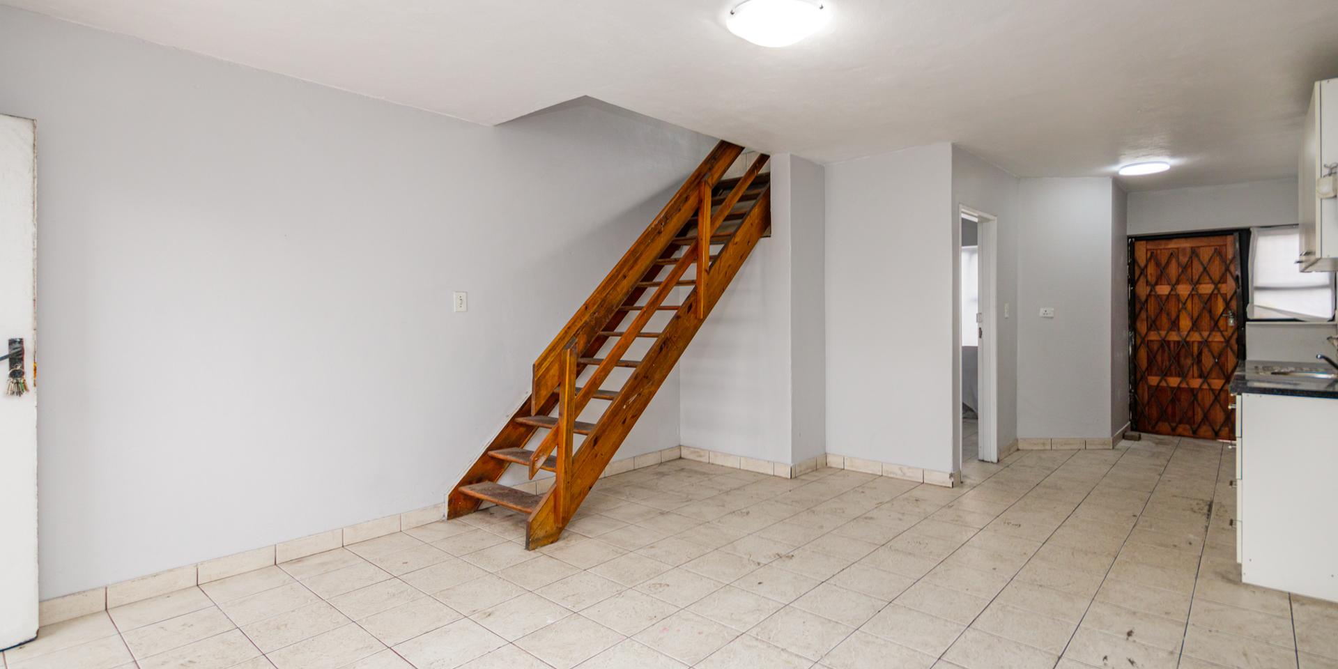 Image 2 of 6